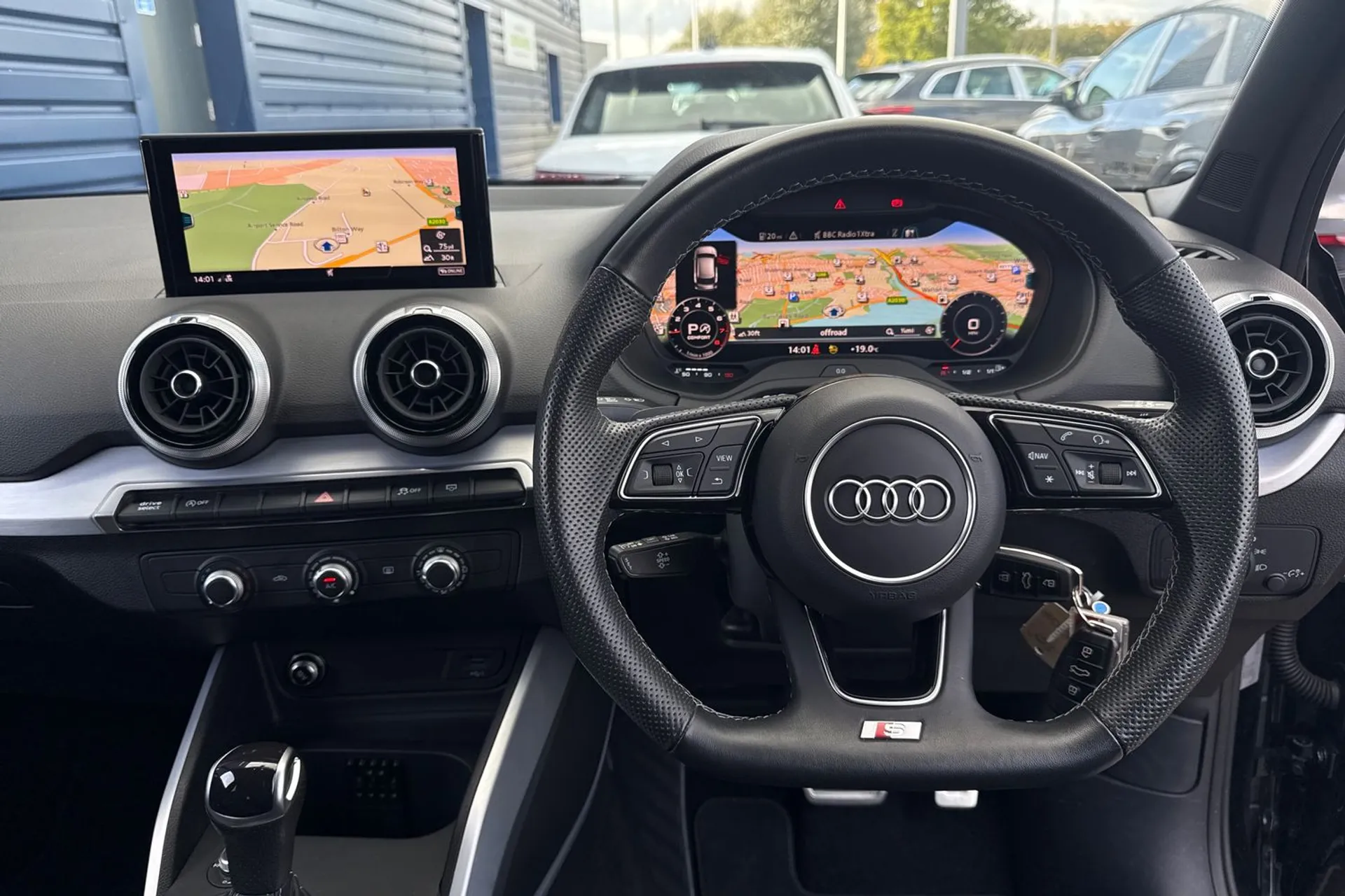 Audi Q2 thumbnail image number 33