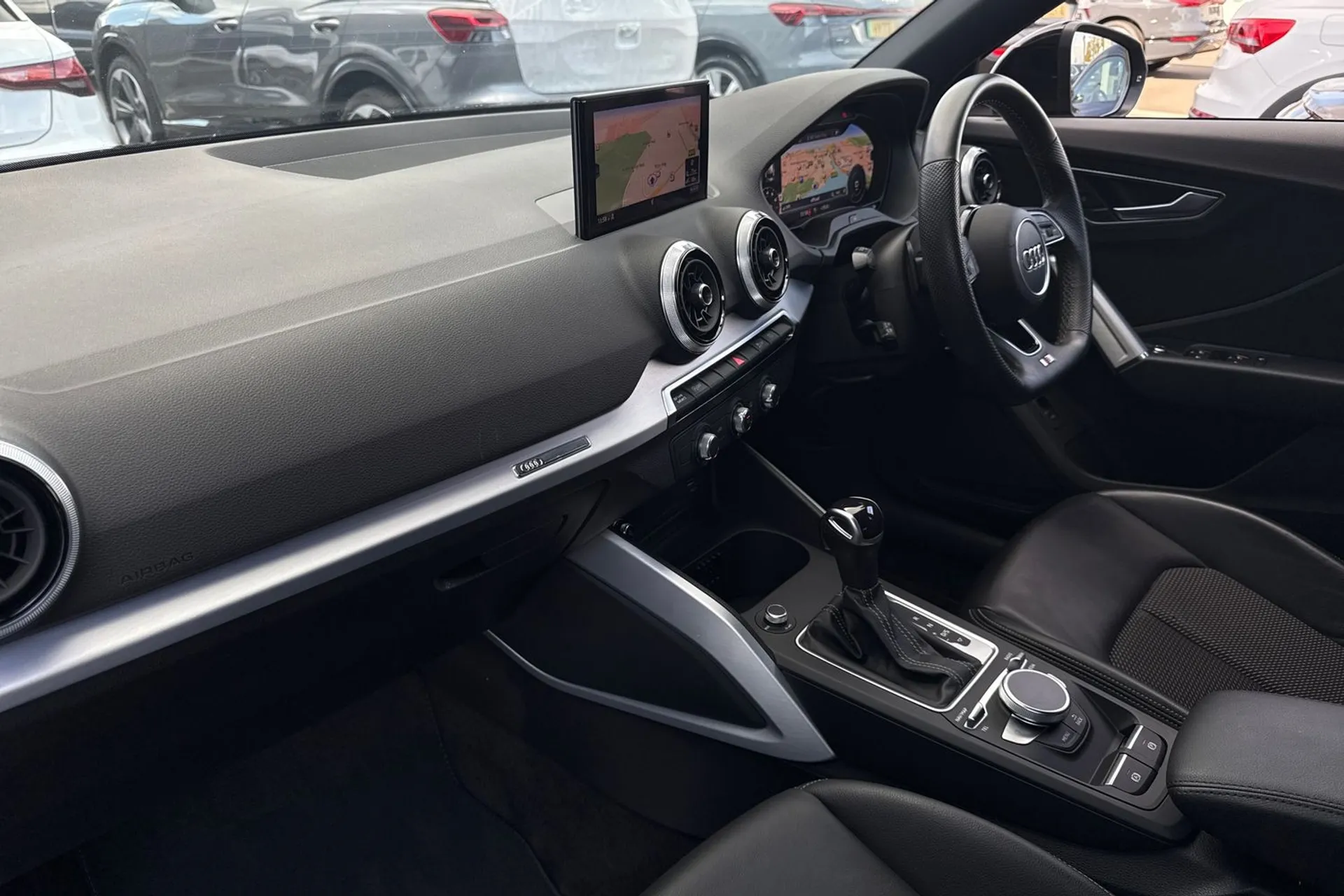 Audi Q2 thumbnail image number 25