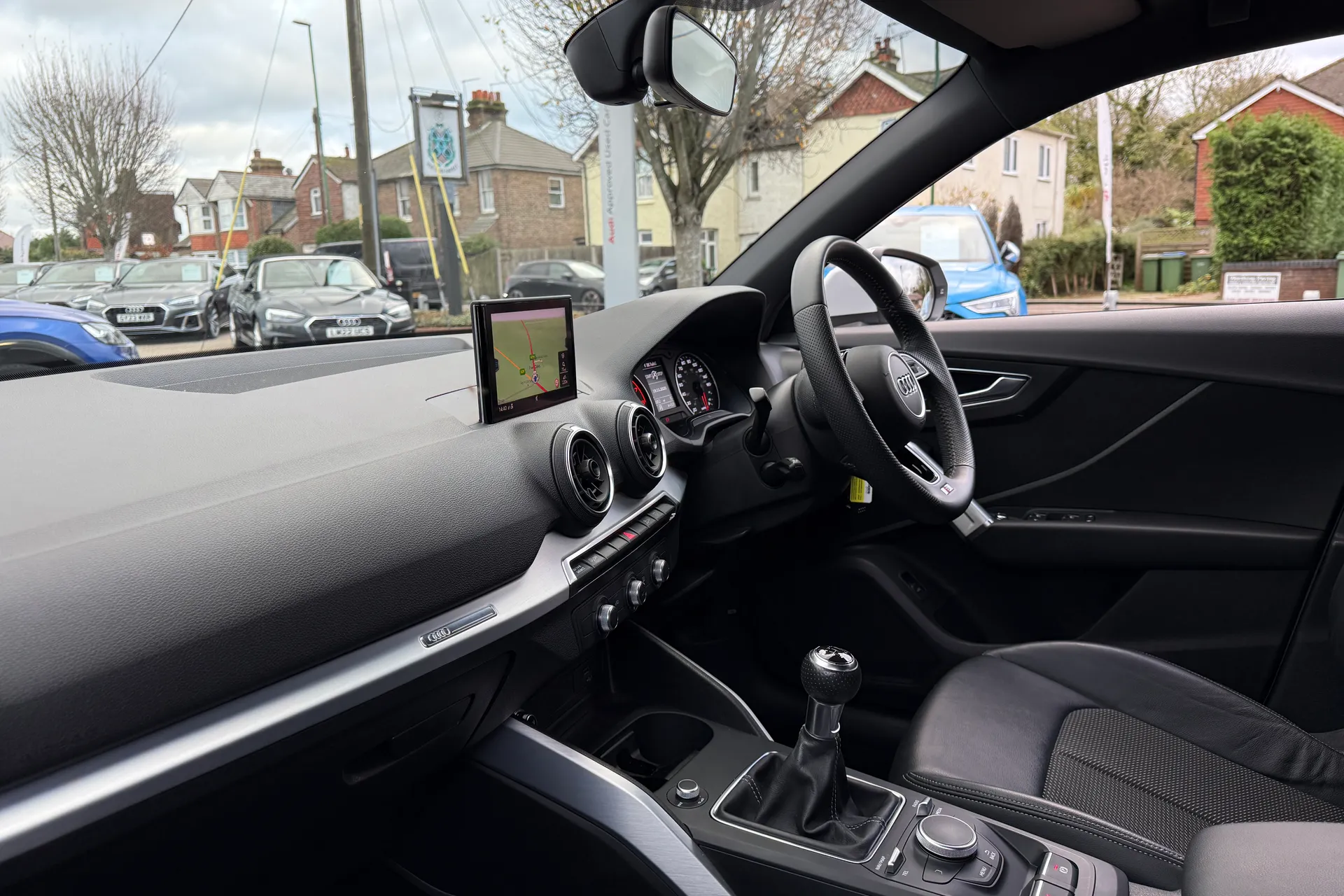 Audi Q2 thumbnail image number 24