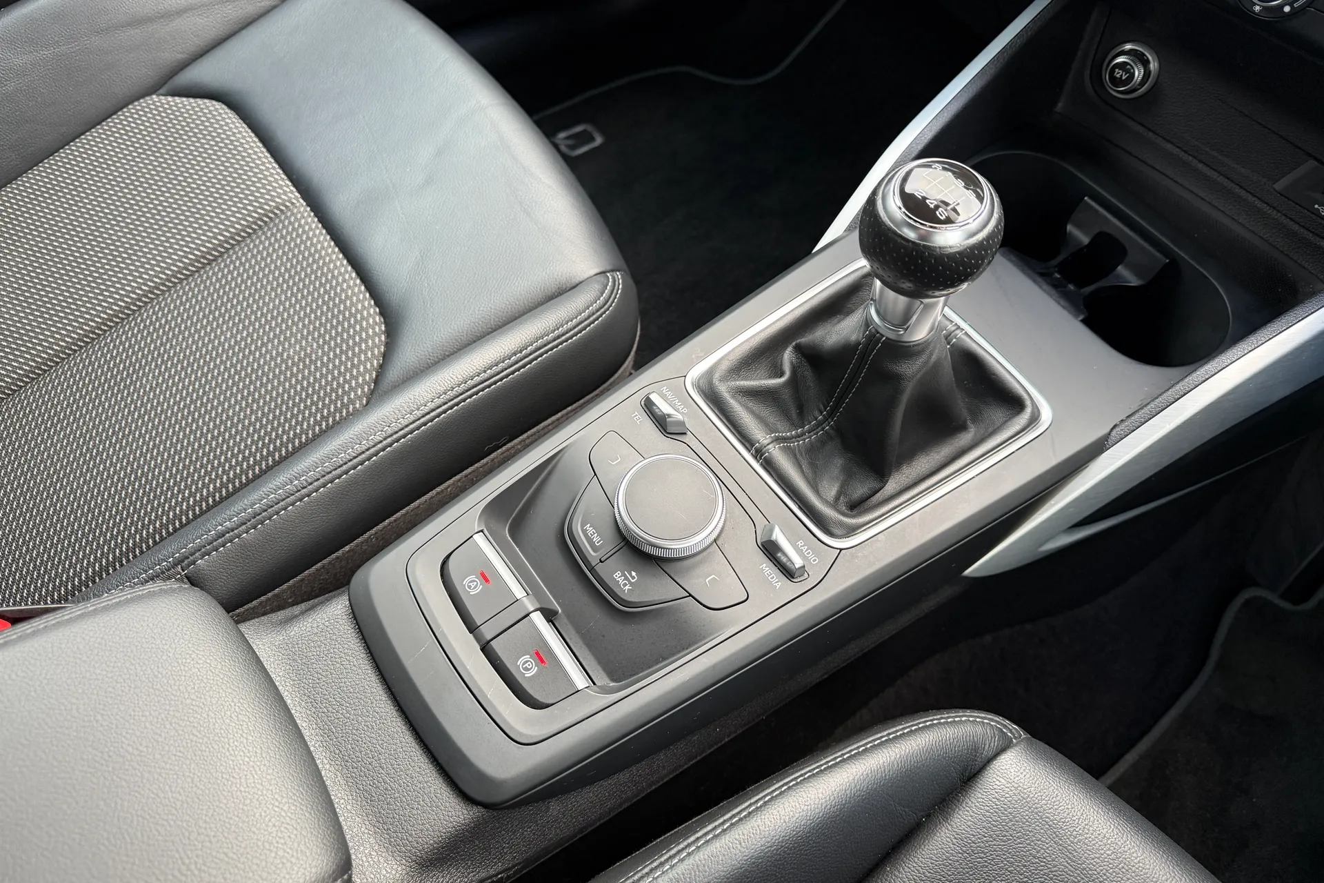 Audi Q2 thumbnail image number 34