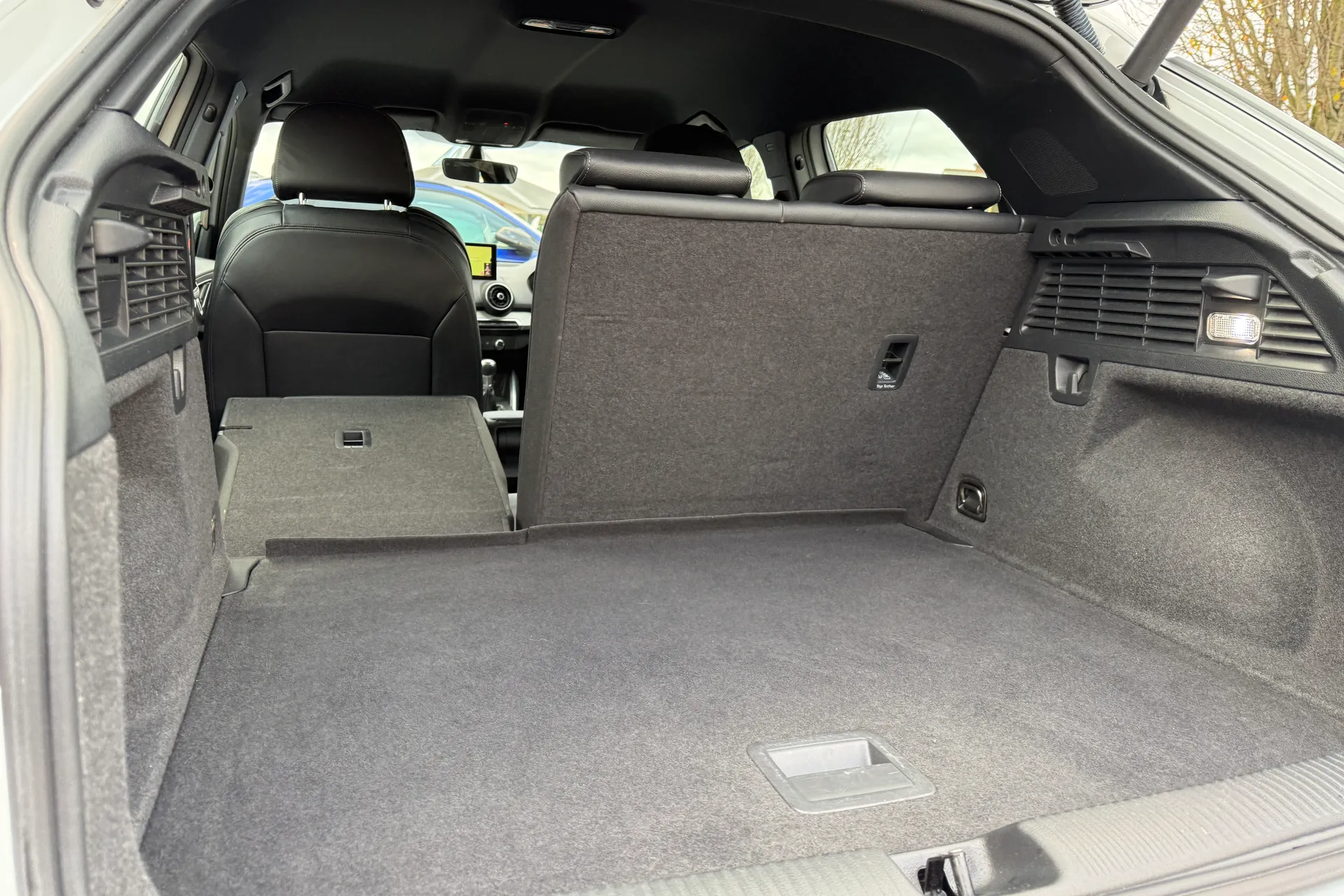 Audi Q2 thumbnail image number 30