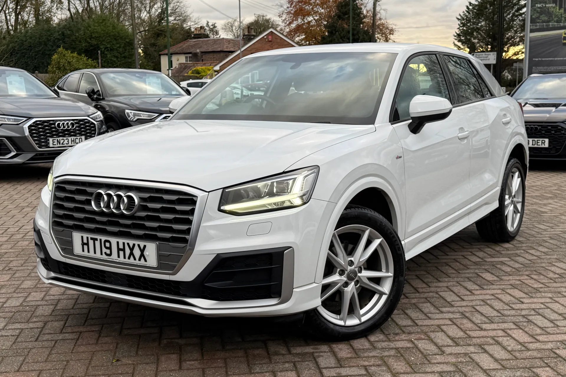 Audi Q2 thumbnail image number 21