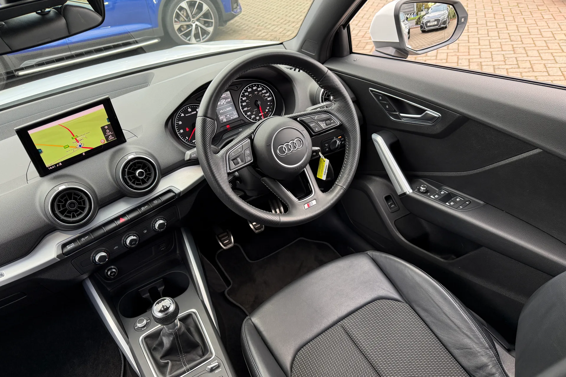 Audi Q2 thumbnail image number 36