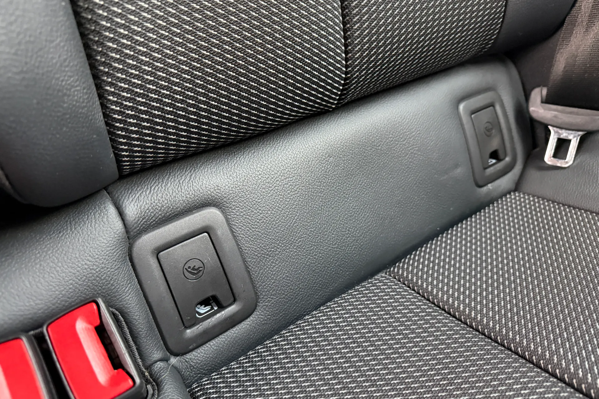 Audi Q2 thumbnail image number 38