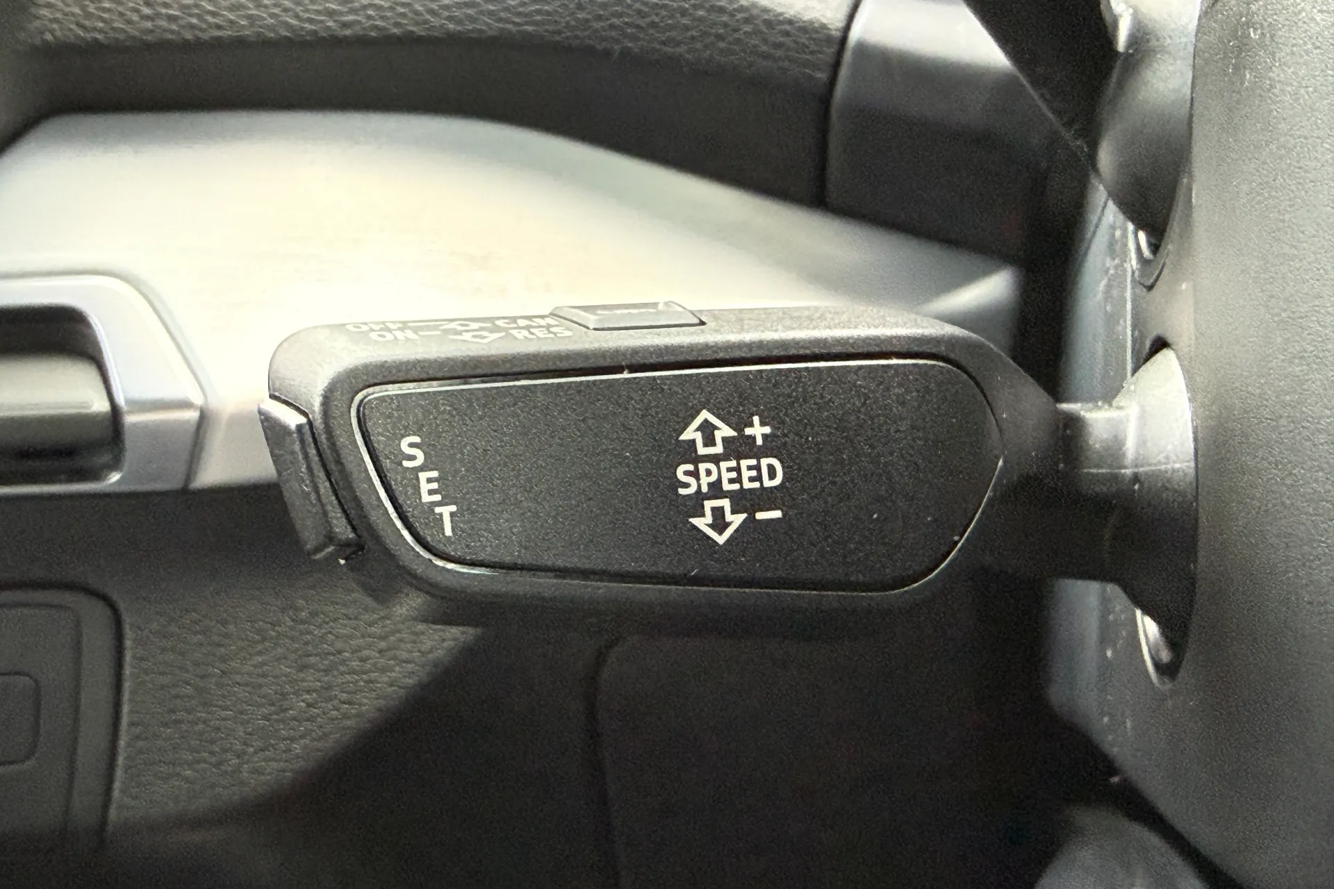 Audi Q2 thumbnail image number 13