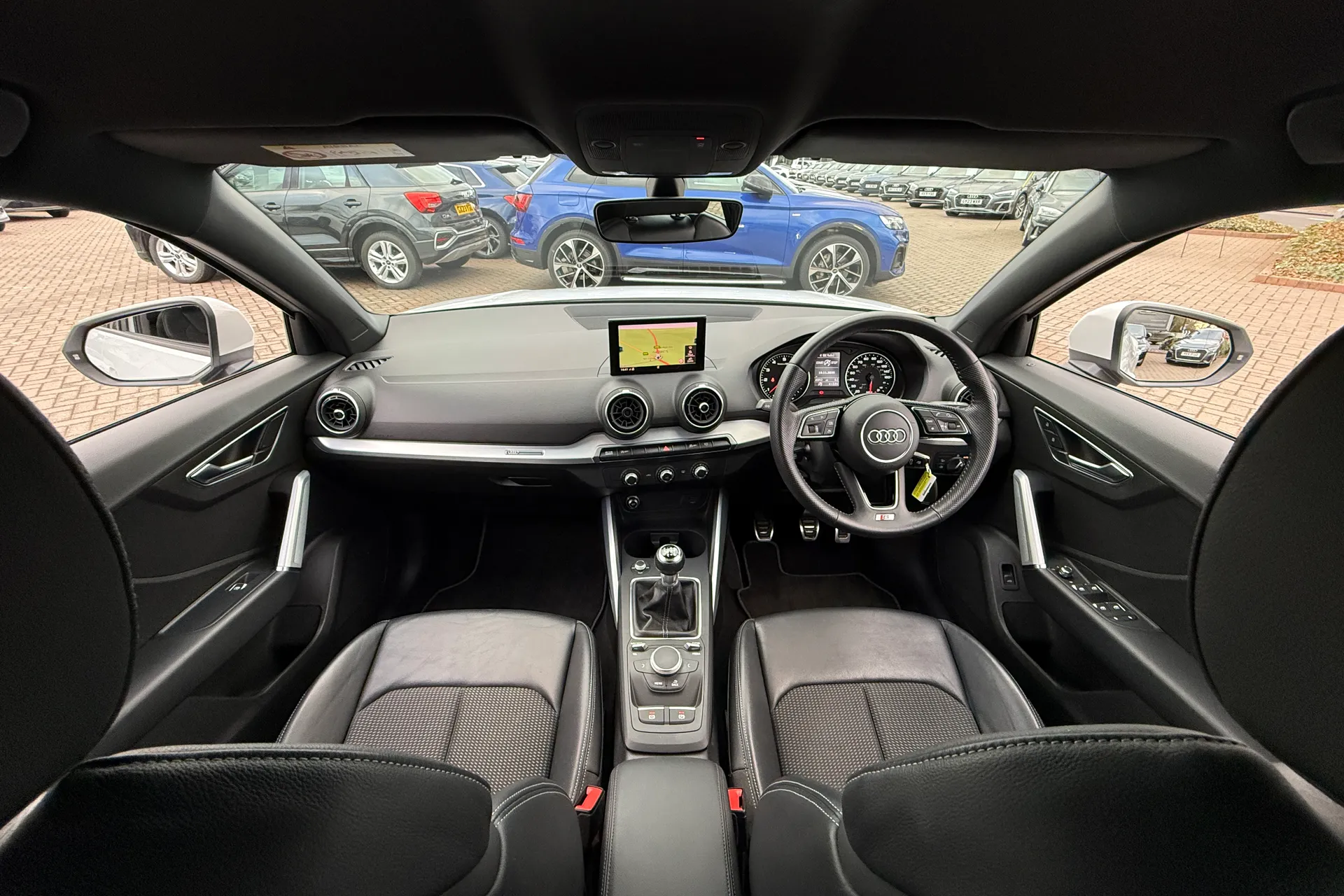 Audi Q2 thumbnail image number 3