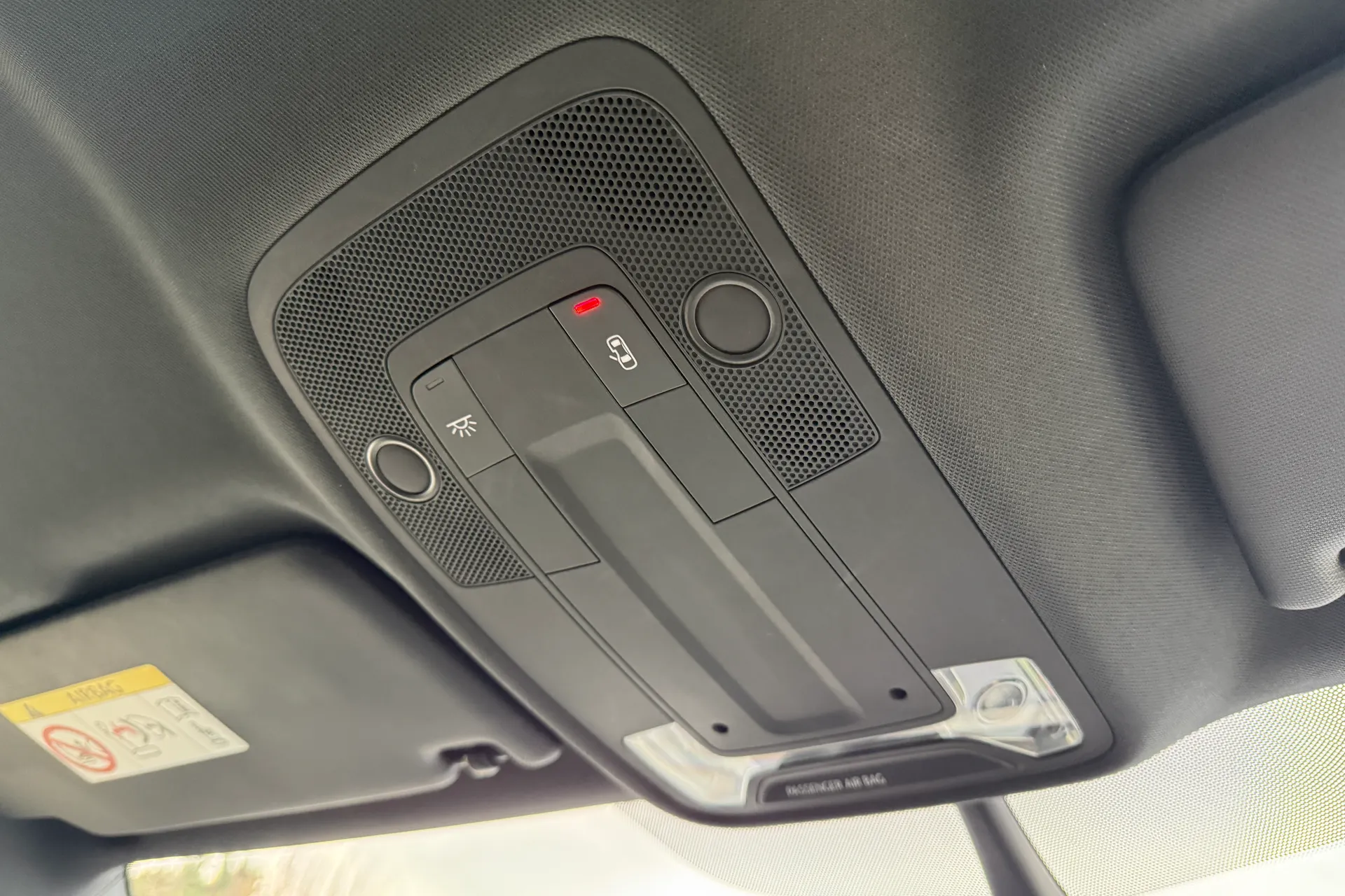 Audi Q2 thumbnail image number 15