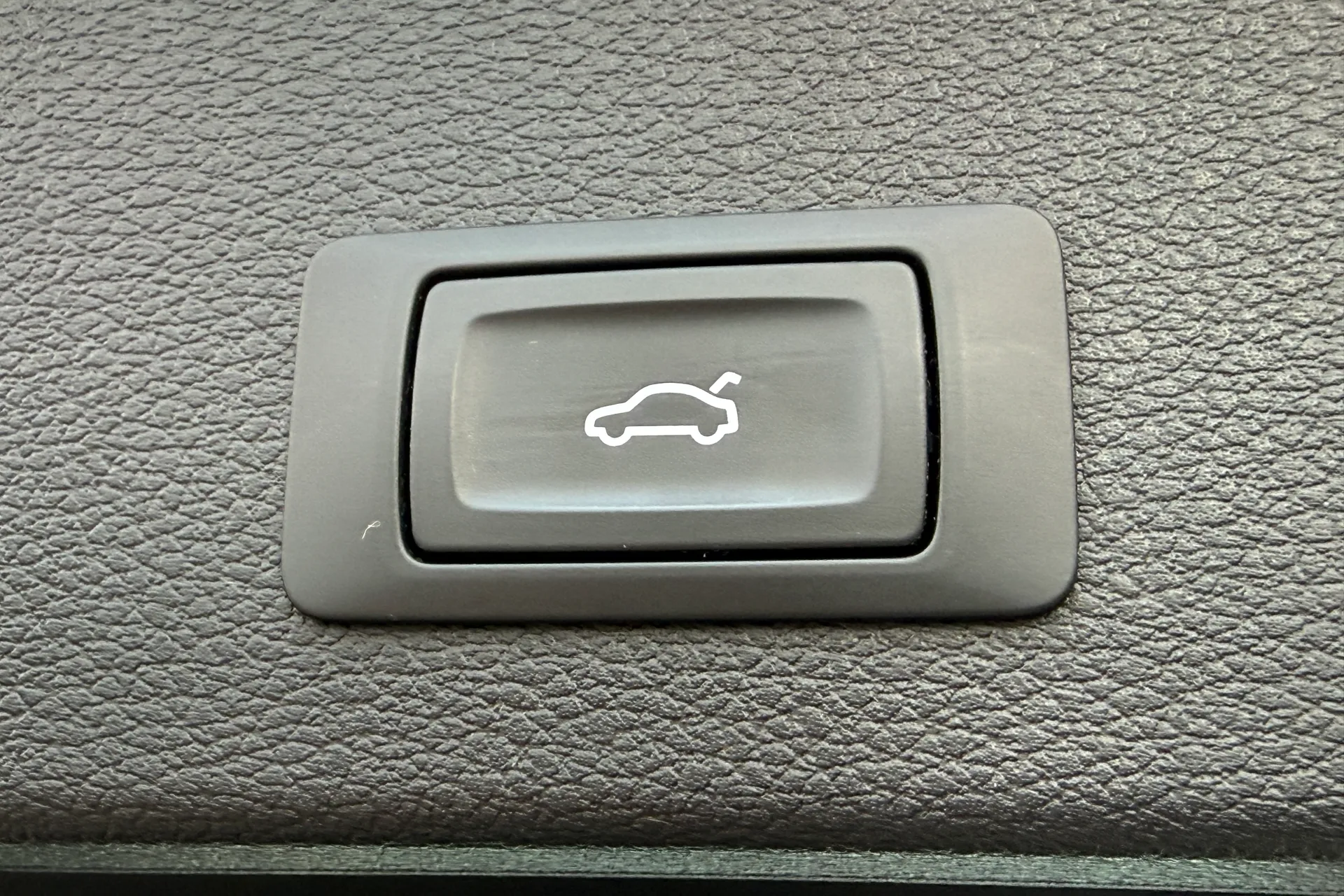 Audi Q2 thumbnail image number 31