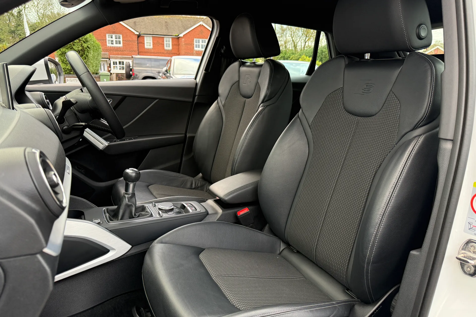 Audi Q2 thumbnail image number 25