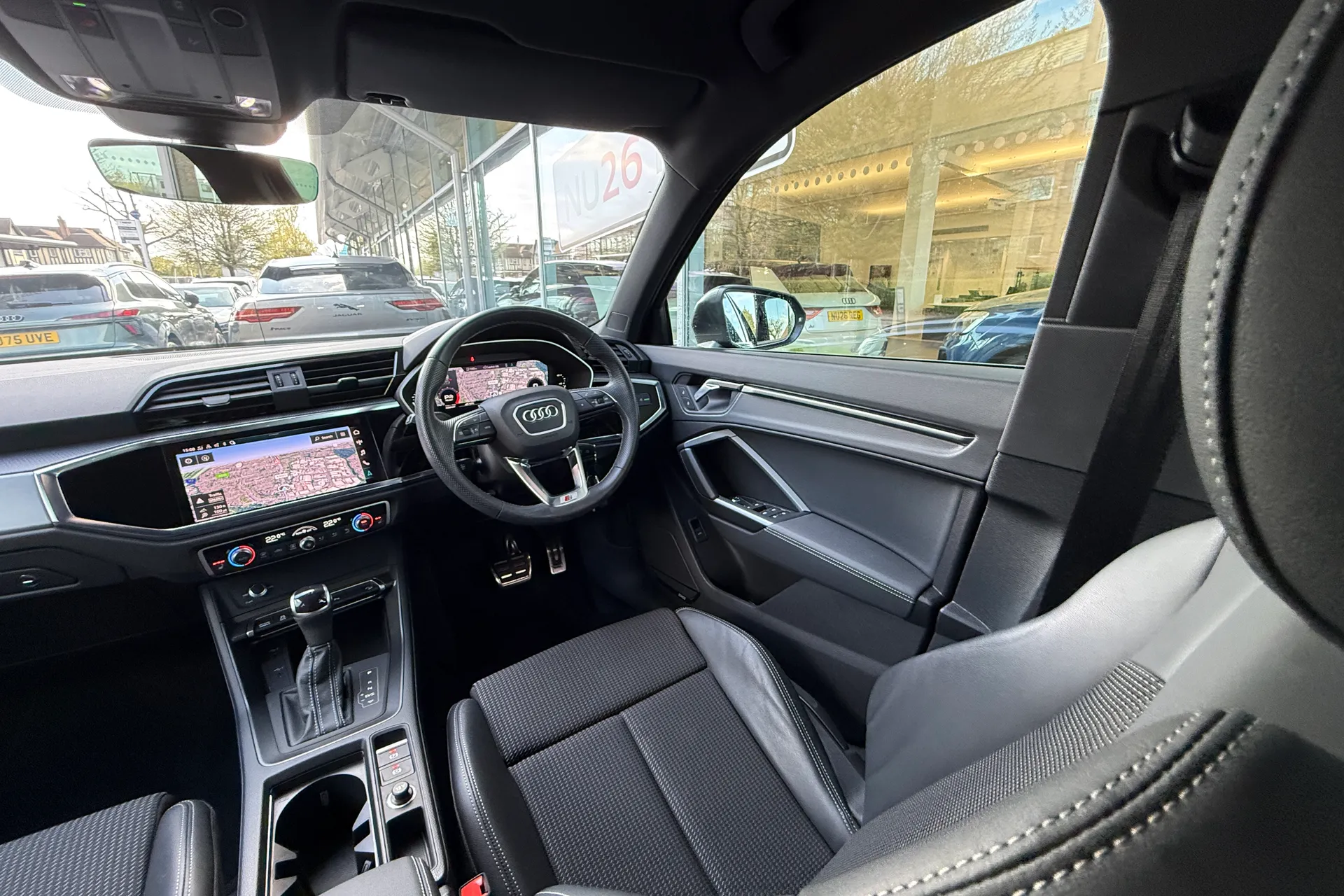 Audi Q3 thumbnail image number 42