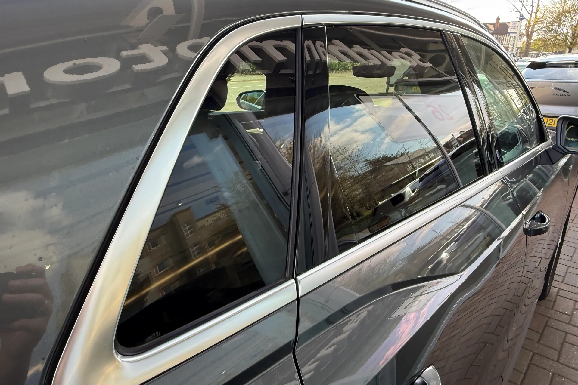 Audi Q3 thumbnail image number 35