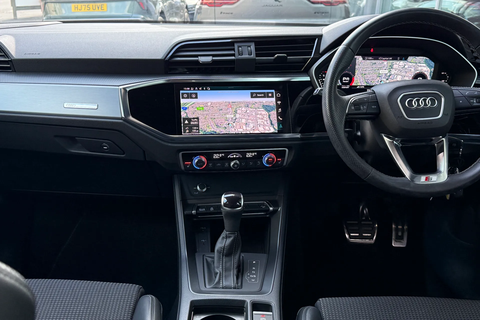 Audi Q3 thumbnail image number 40