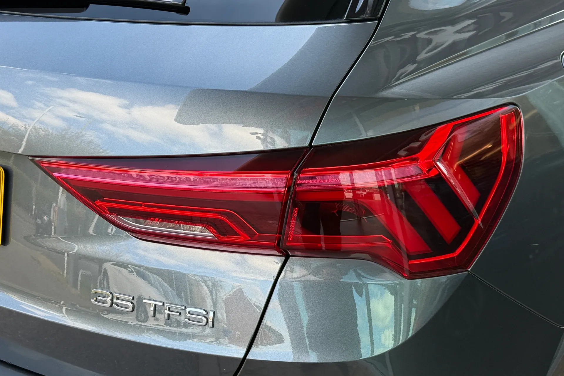 Audi Q3 thumbnail image number 44