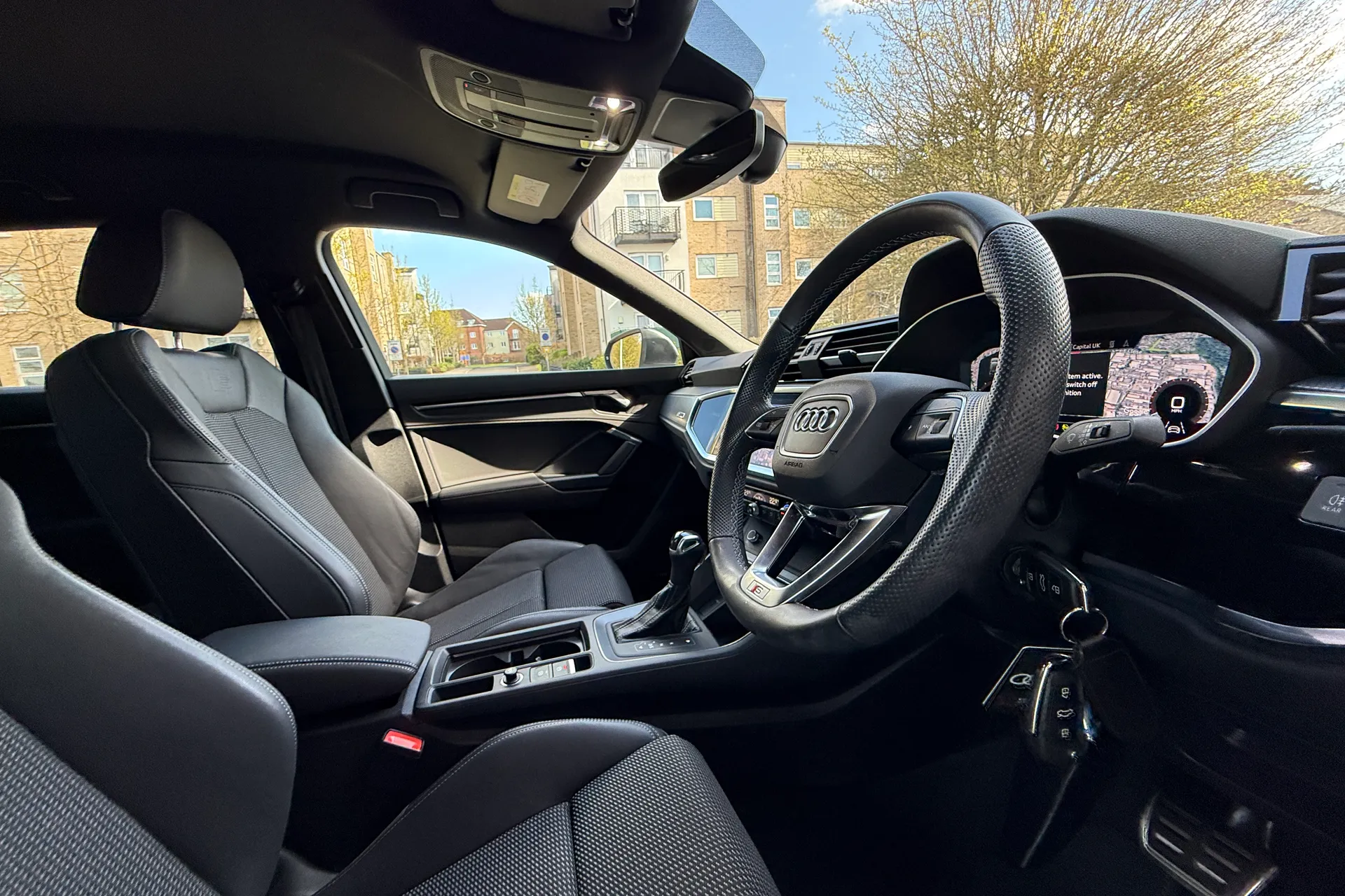 Audi Q3 thumbnail image number 11