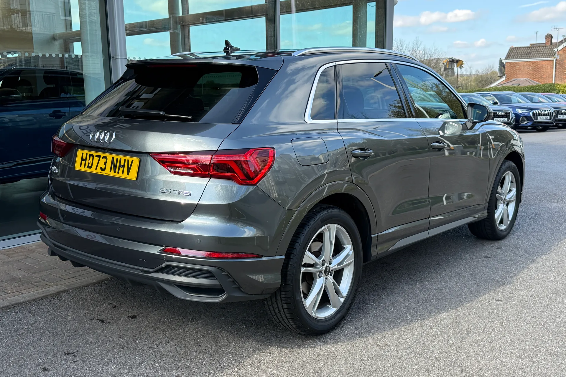 Audi Q3 thumbnail image number 59