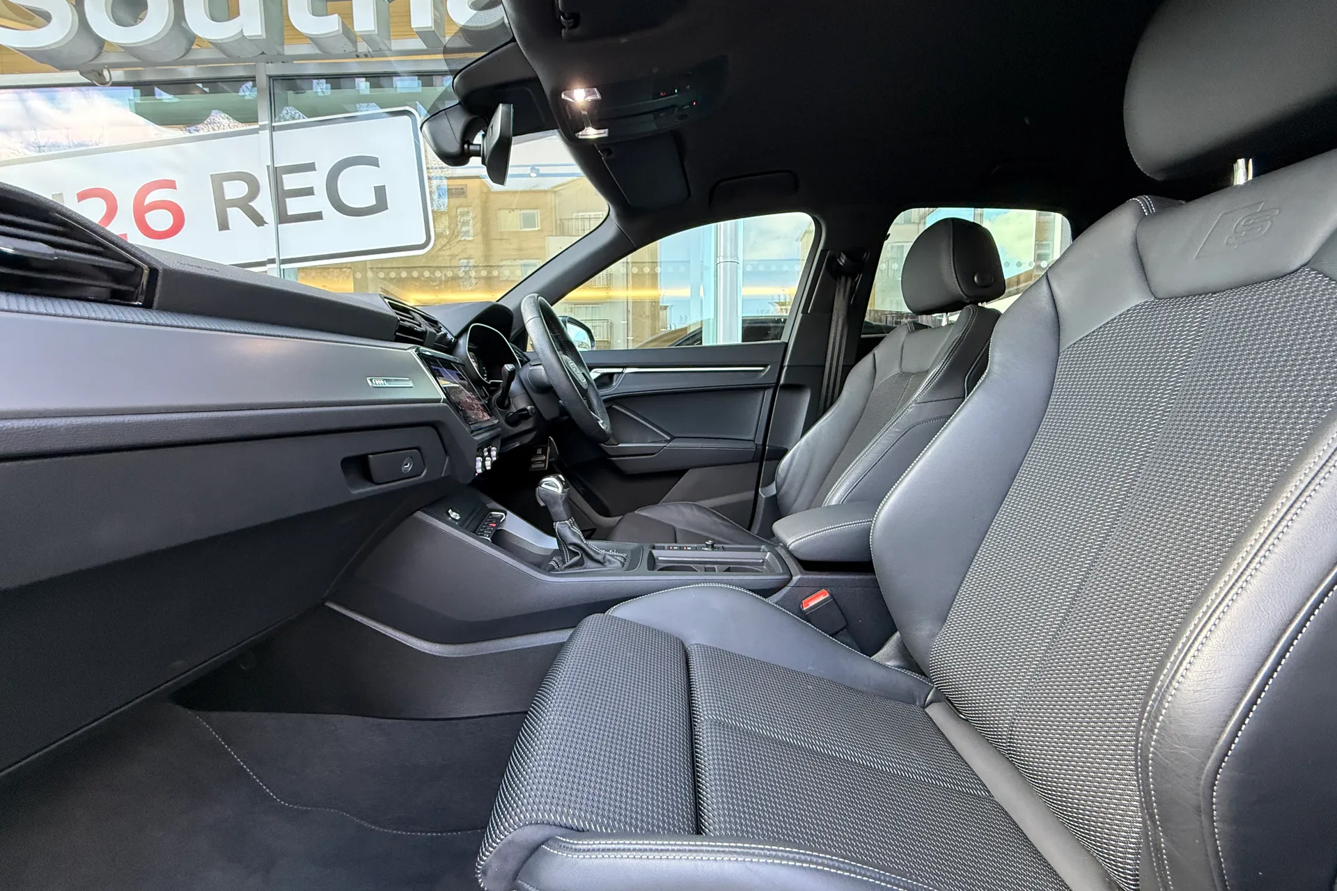 Audi Q3 thumbnail image number 51