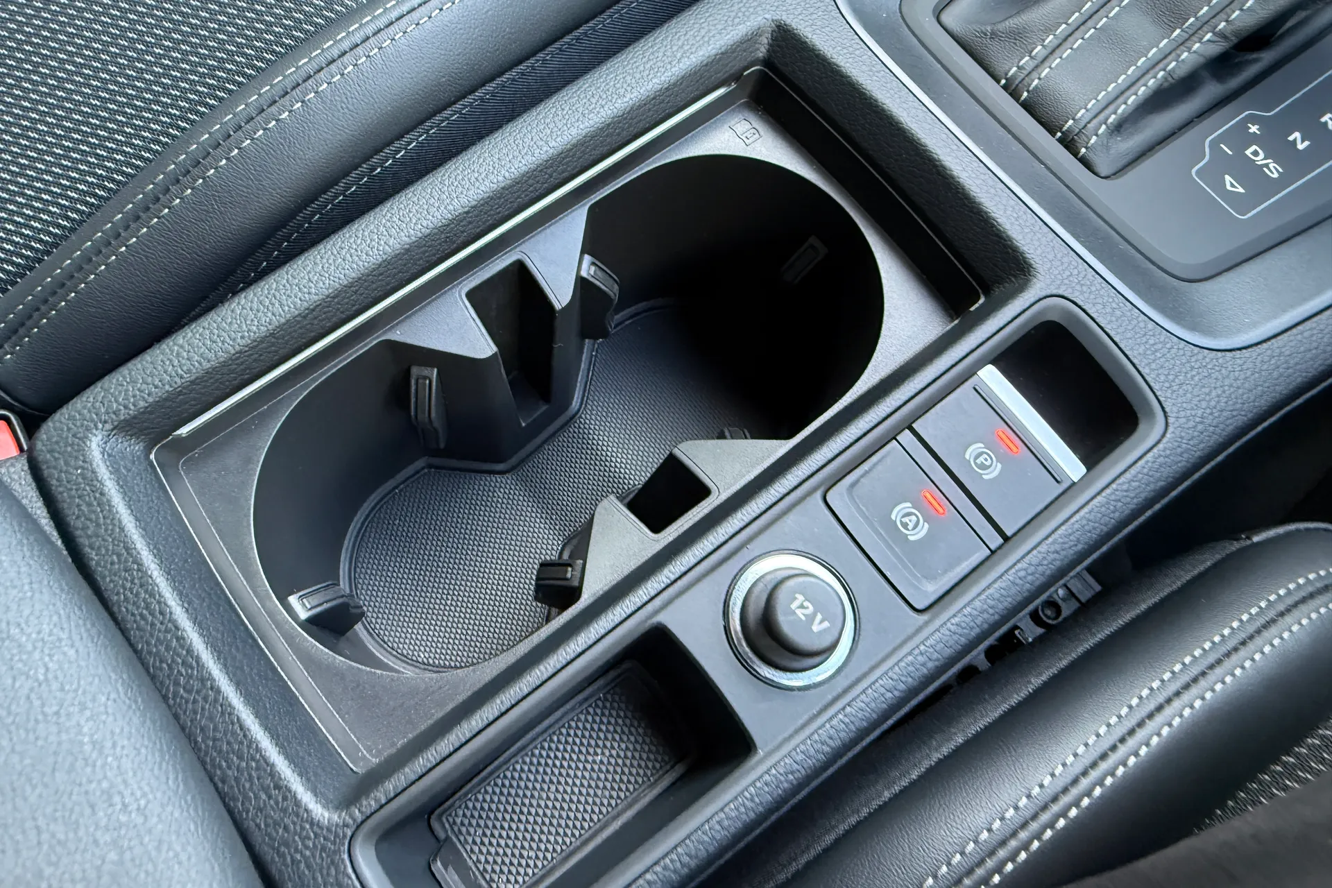 Audi Q3 thumbnail image number 22