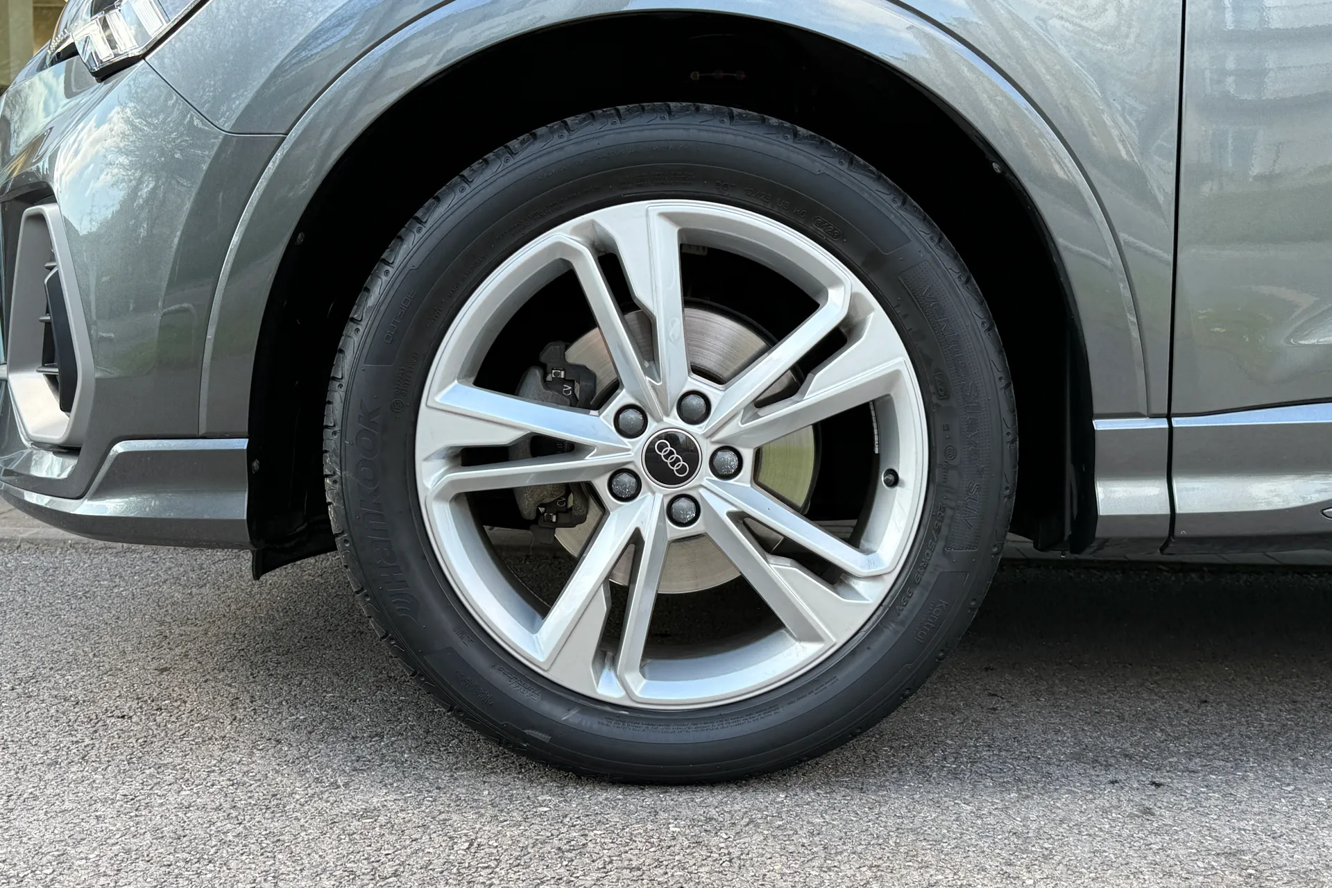 Audi Q3 thumbnail image number 10