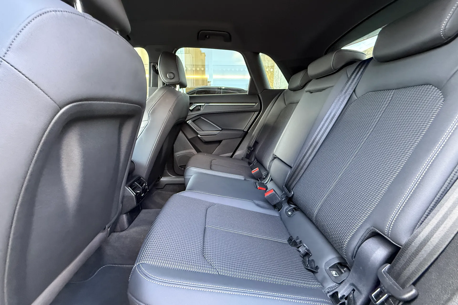 Audi Q3 thumbnail image number 49