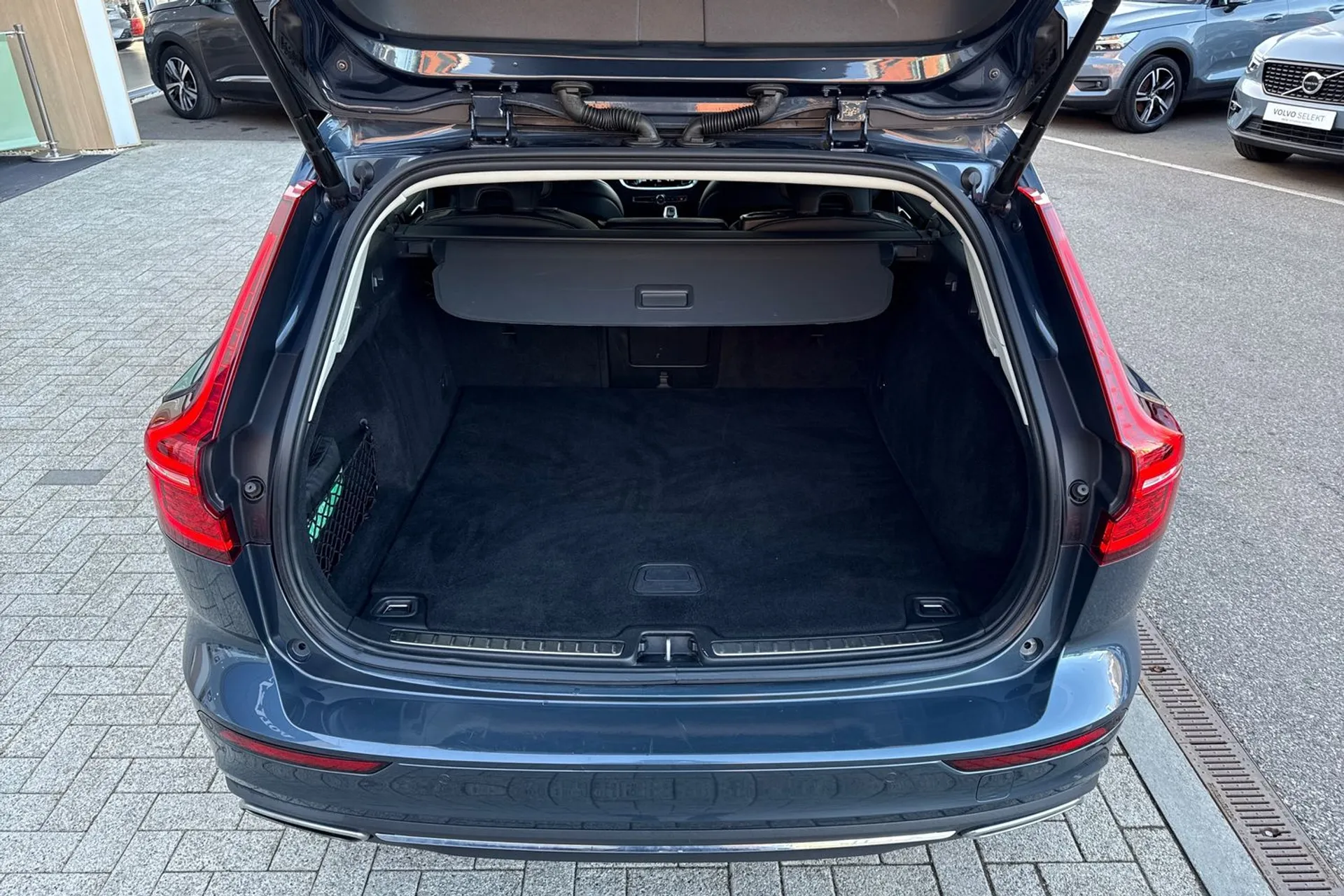 Volvo V60 thumbnail image number 20