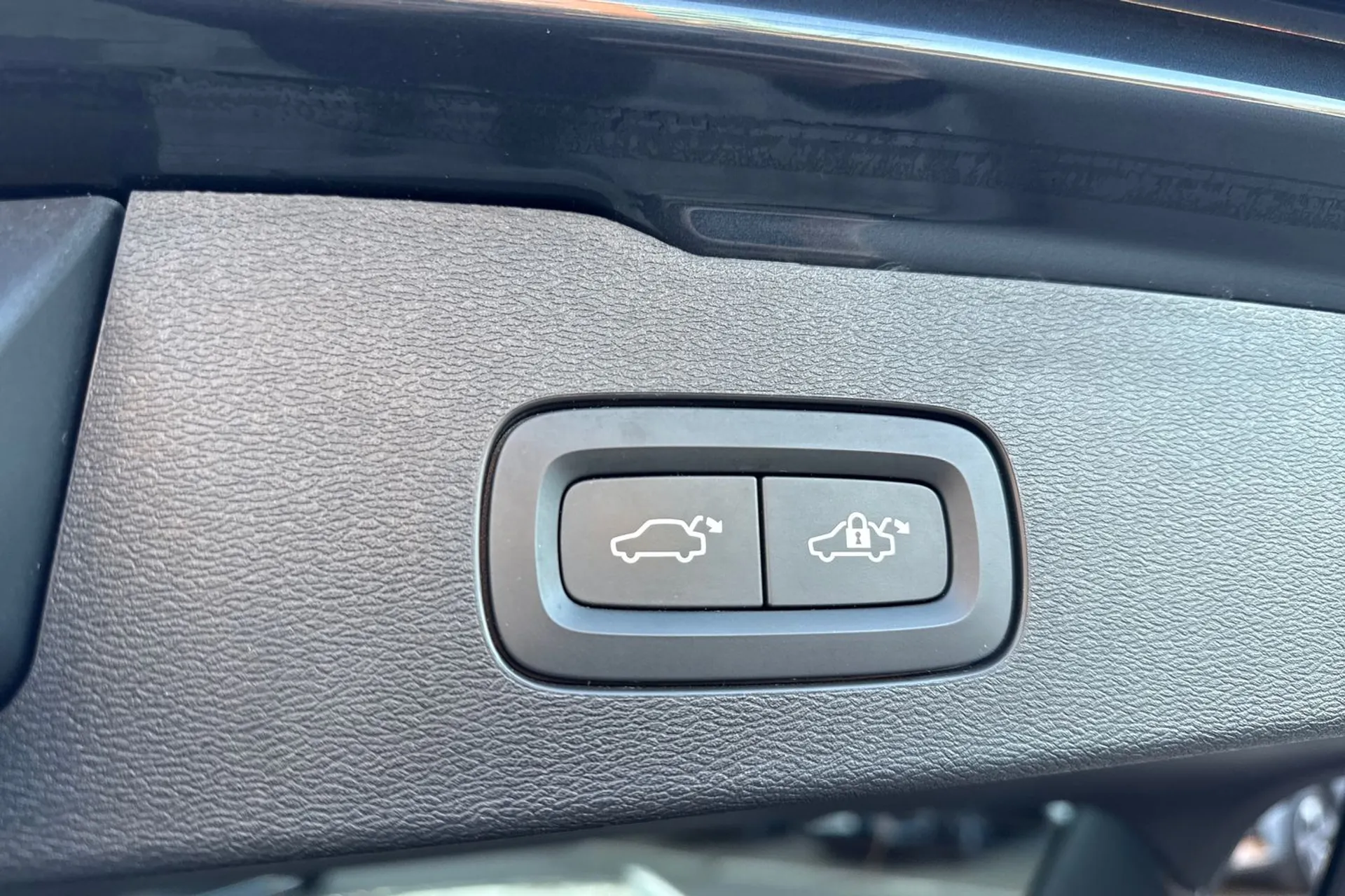 Volvo V60 thumbnail image number 21