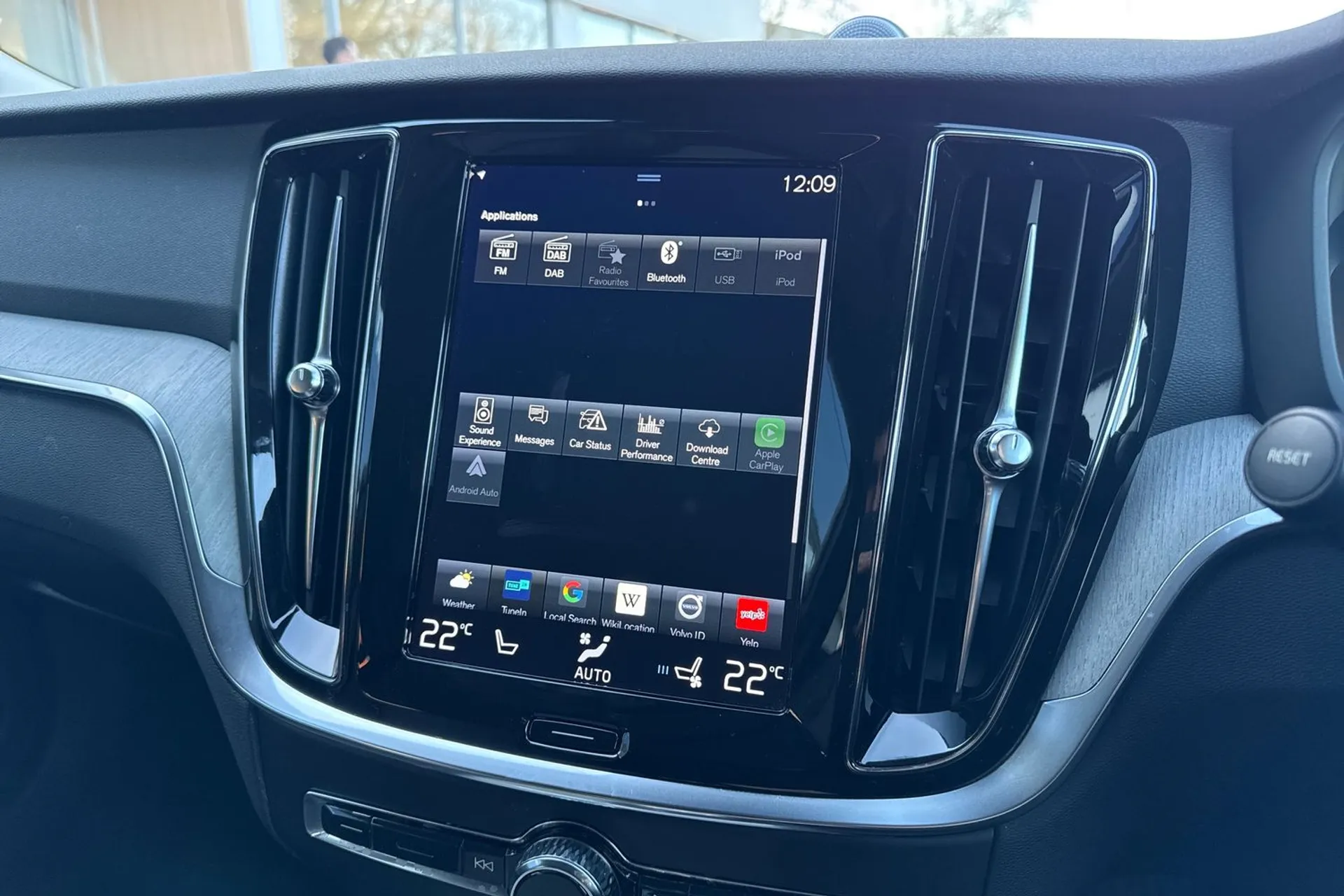 Volvo V60 thumbnail image number 39