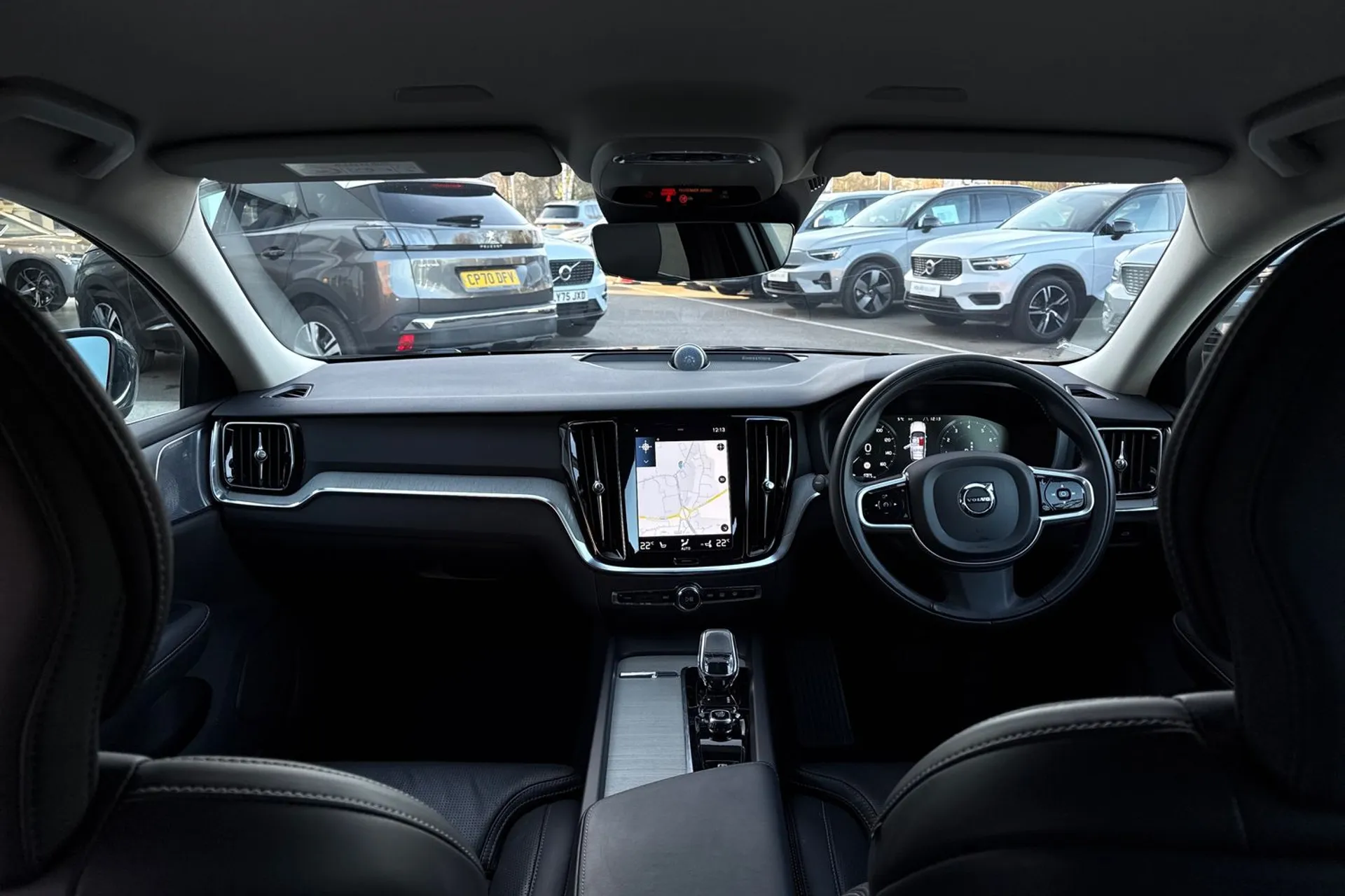 Volvo V60 thumbnail image number 3