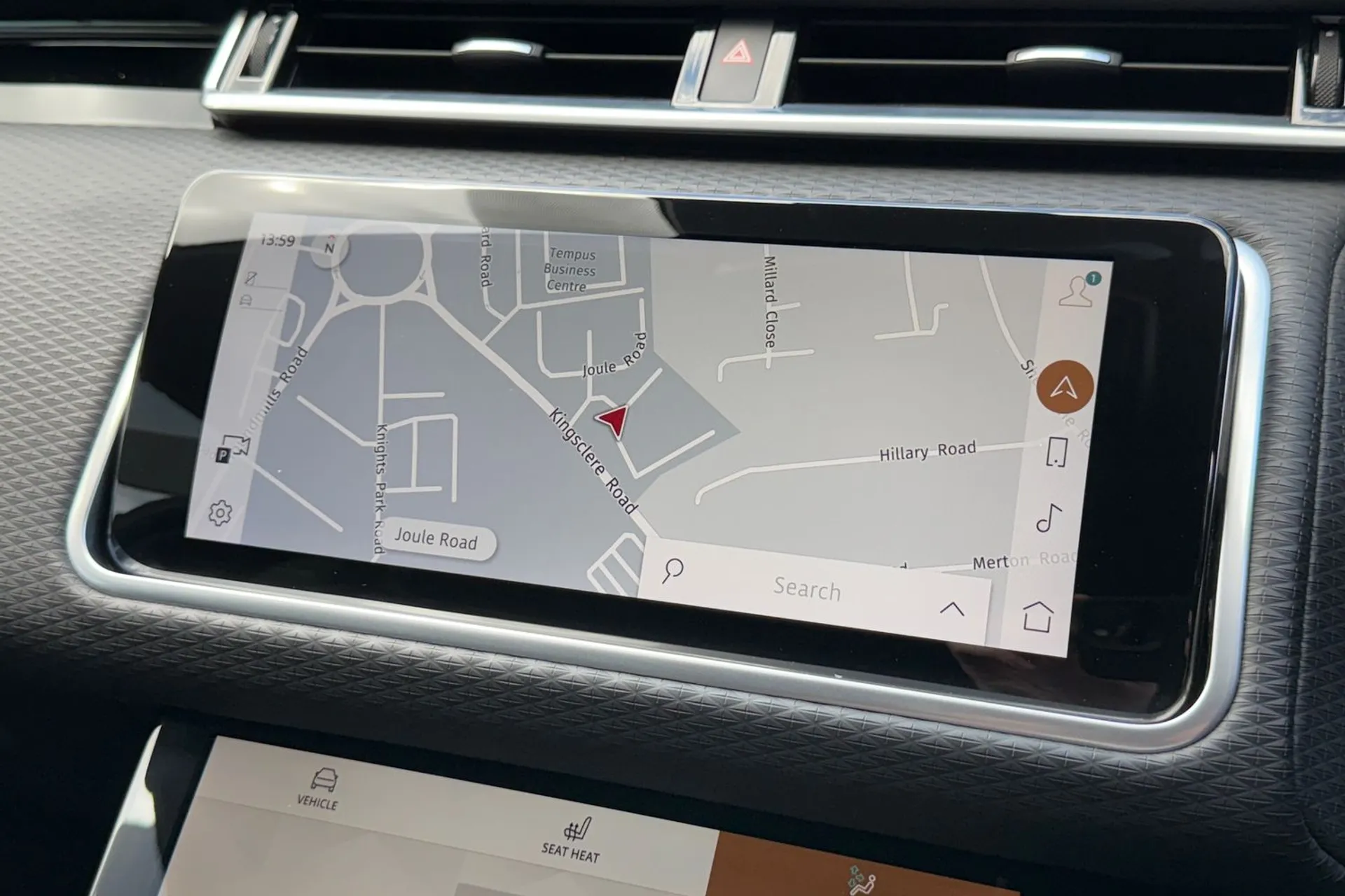 LAND ROVER RANGE ROVER VELAR thumbnail image number 29