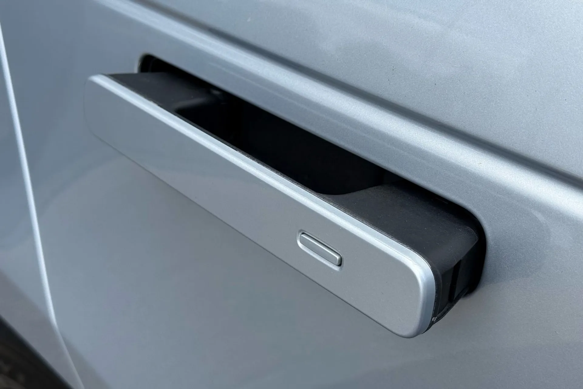 LAND ROVER RANGE ROVER VELAR thumbnail image number 37