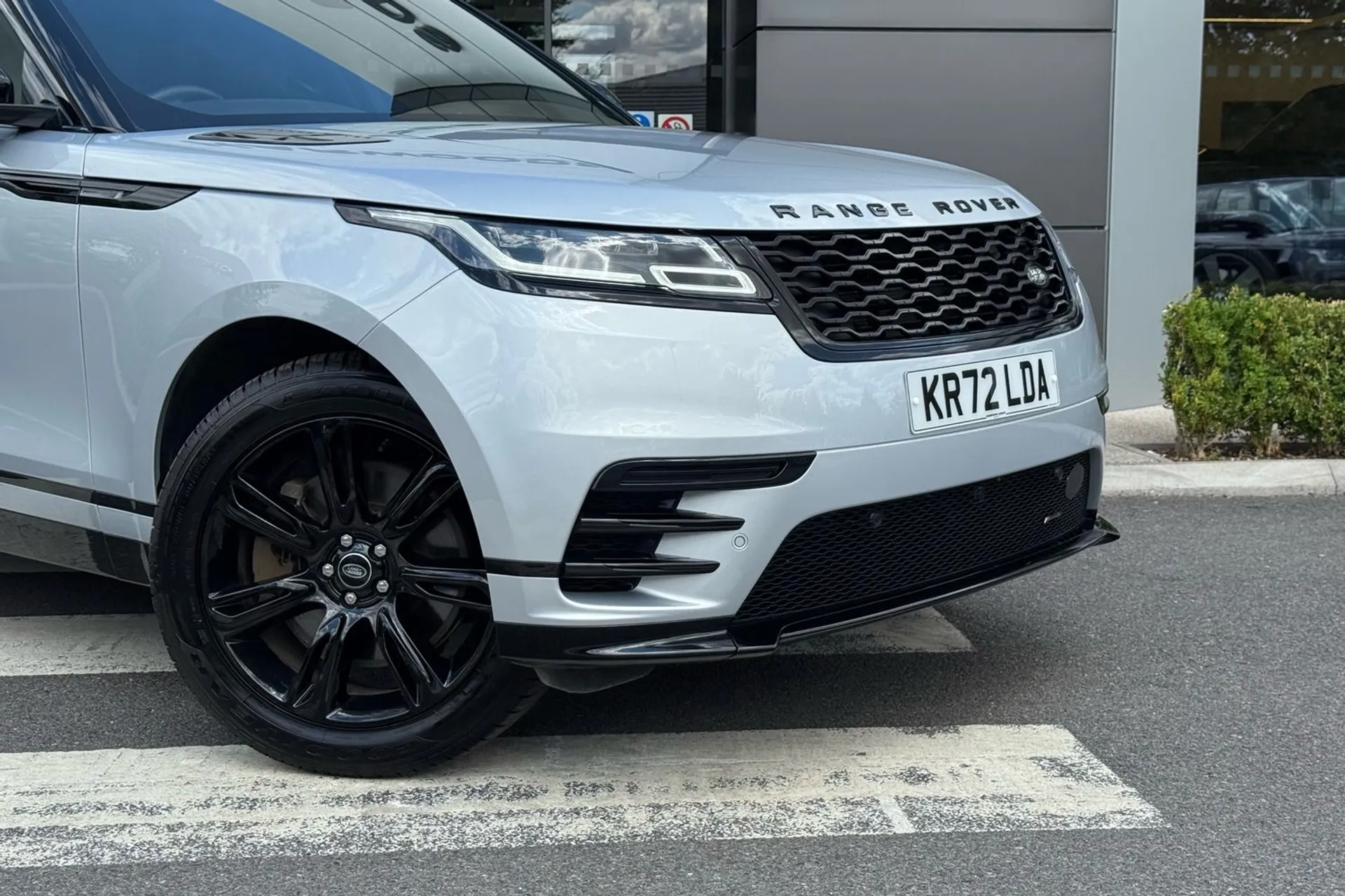 LAND ROVER RANGE ROVER VELAR thumbnail image number 30