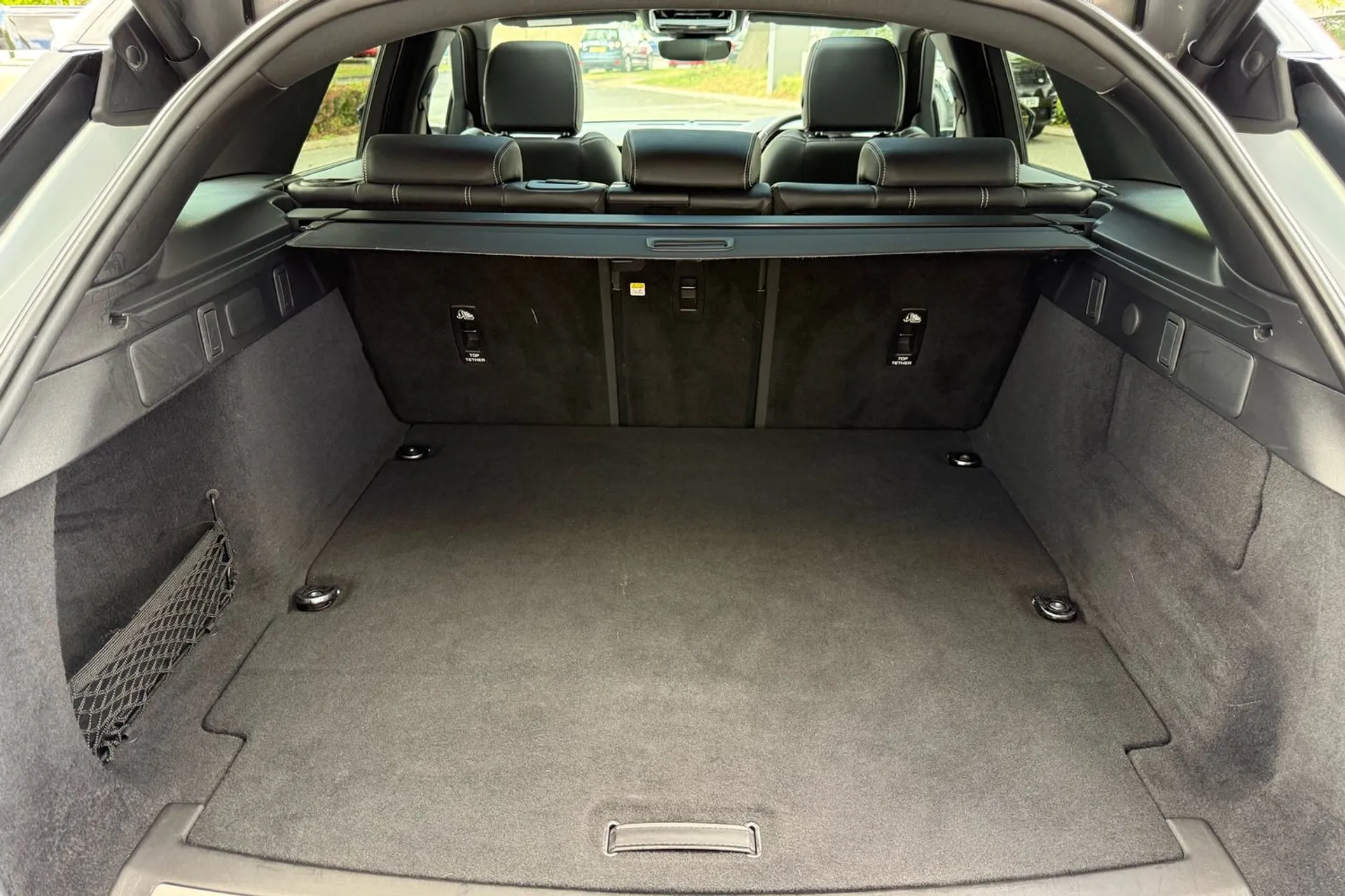 LAND ROVER RANGE ROVER VELAR thumbnail image number 42