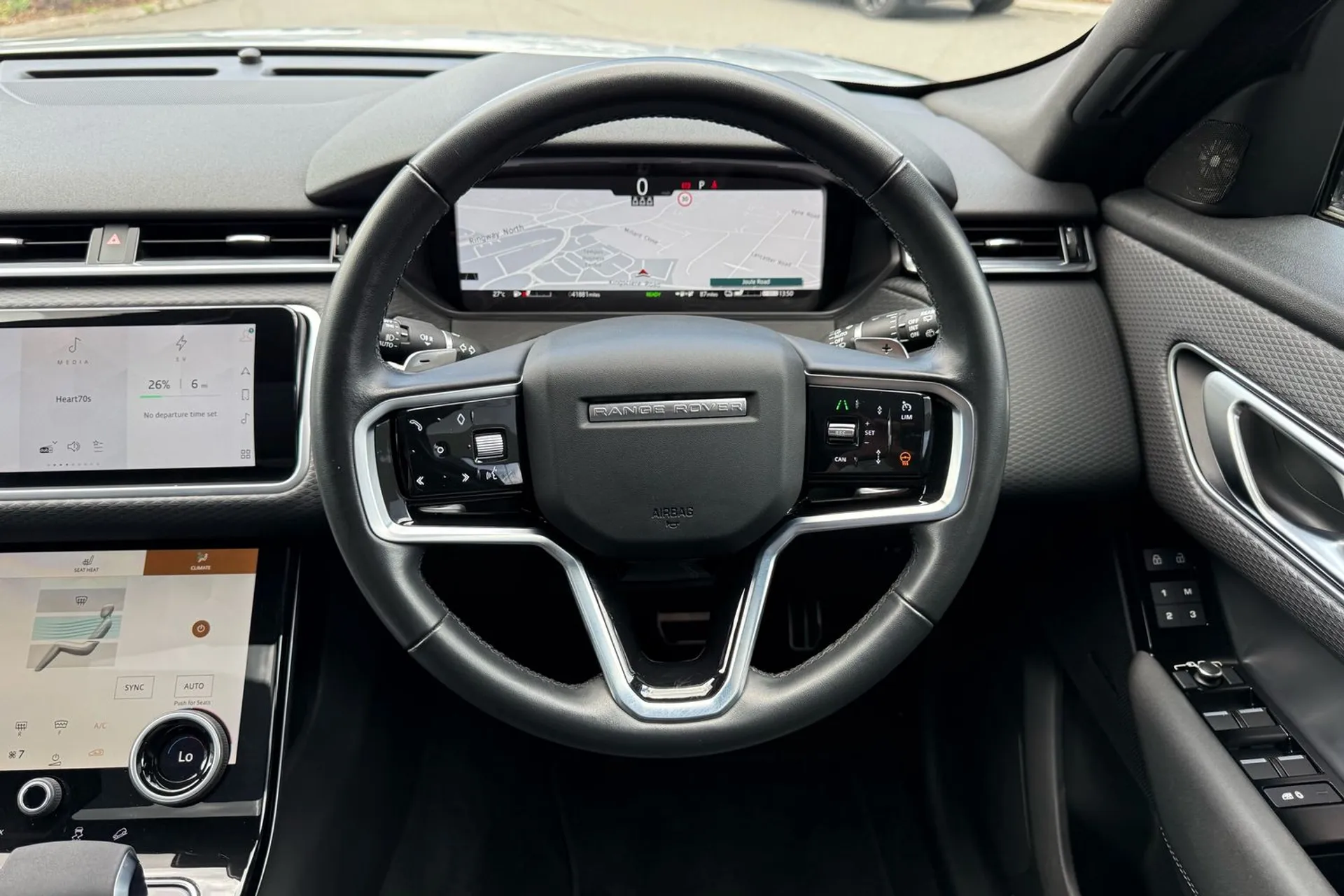 LAND ROVER RANGE ROVER VELAR thumbnail image number 12