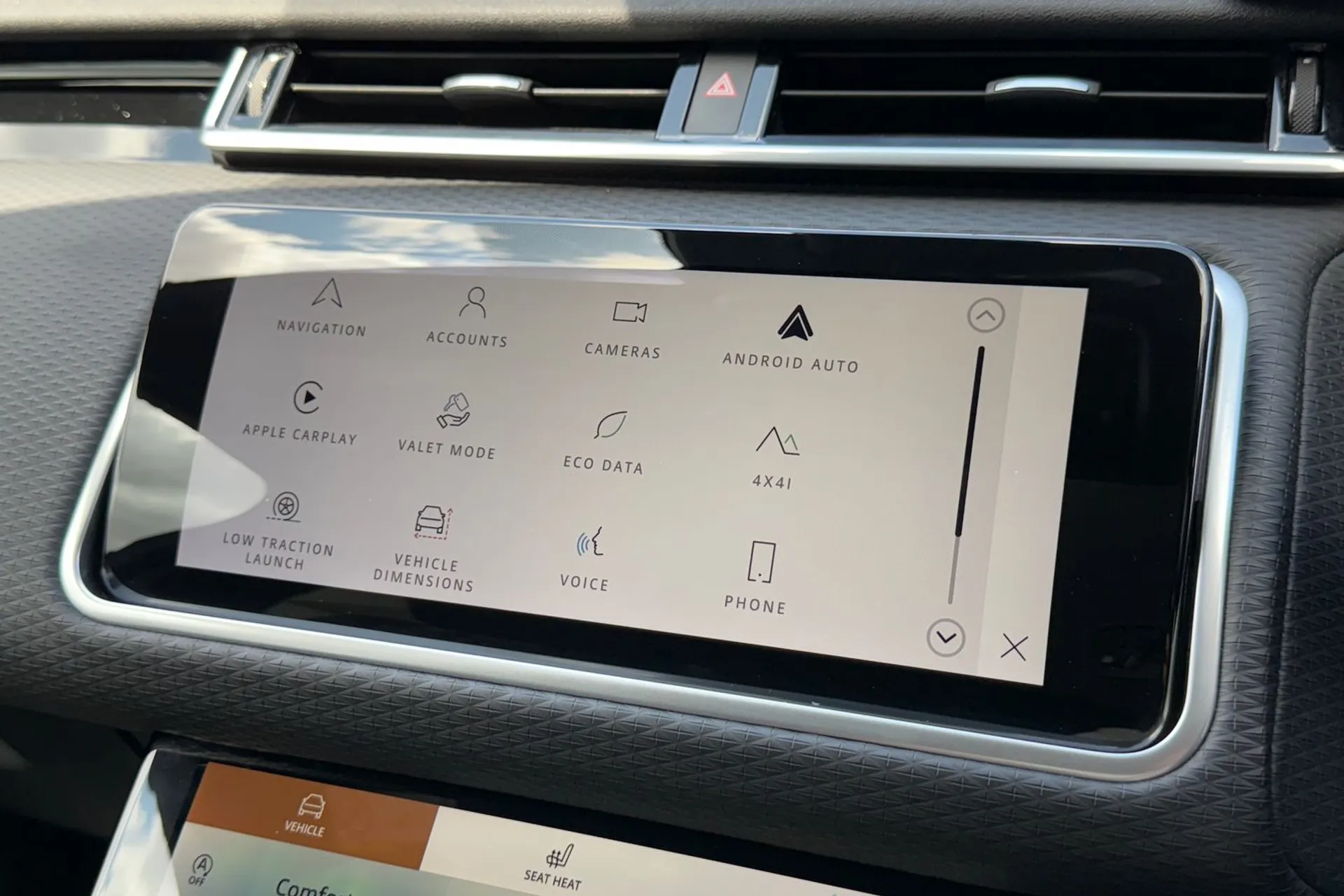 LAND ROVER RANGE ROVER VELAR thumbnail image number 40
