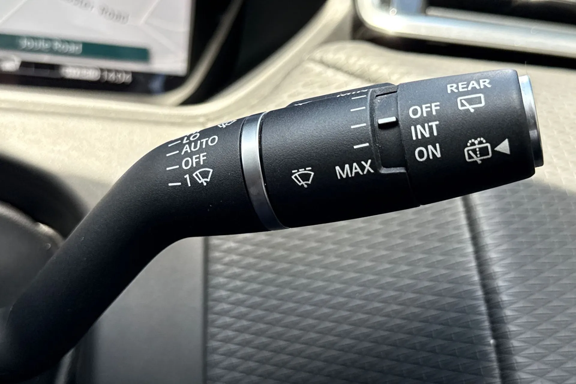 LAND ROVER RANGE ROVER VELAR thumbnail image number 61