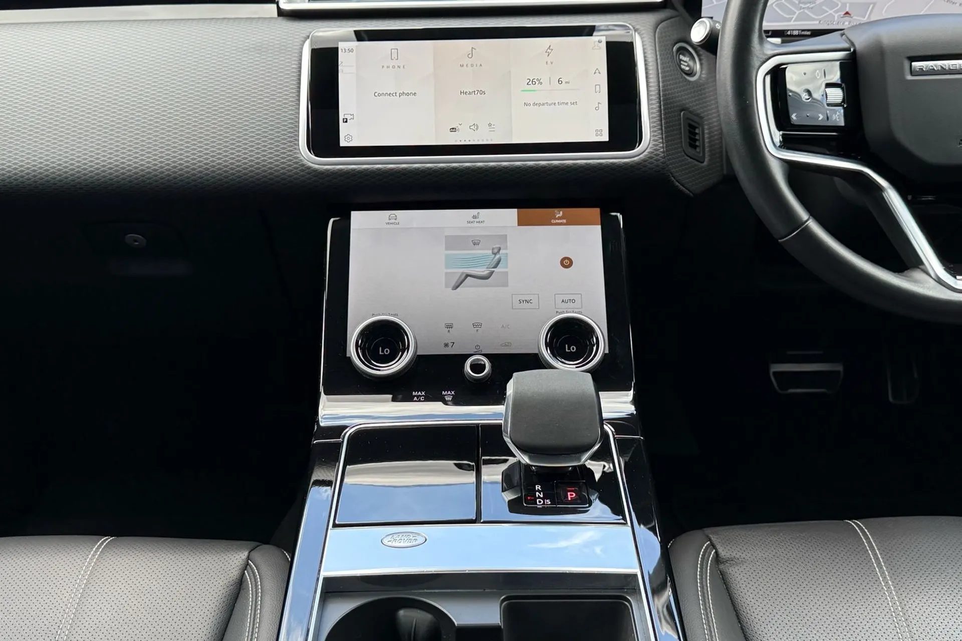 LAND ROVER RANGE ROVER VELAR thumbnail image number 15