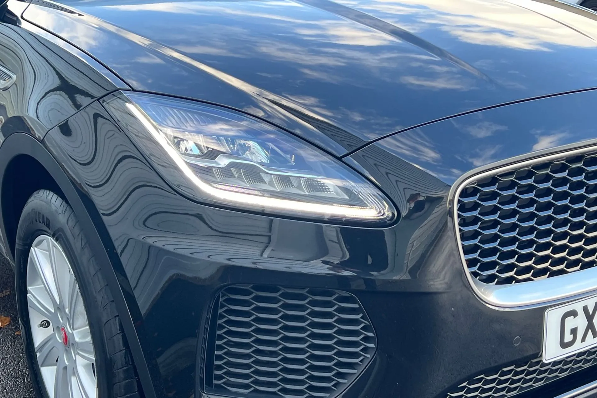 Jaguar E-PACE thumbnail image number 52