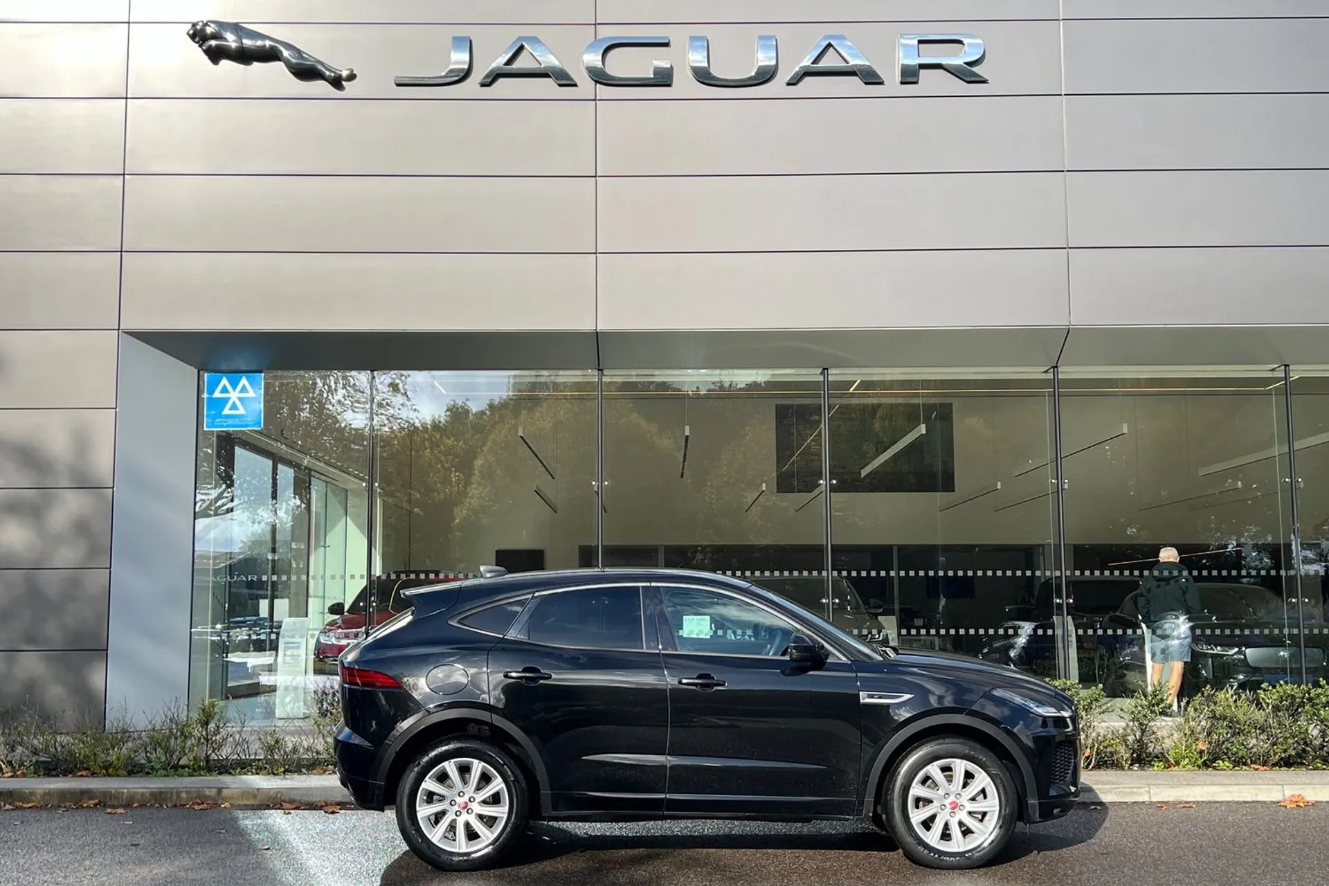 Jaguar E-PACE thumbnail image number 2