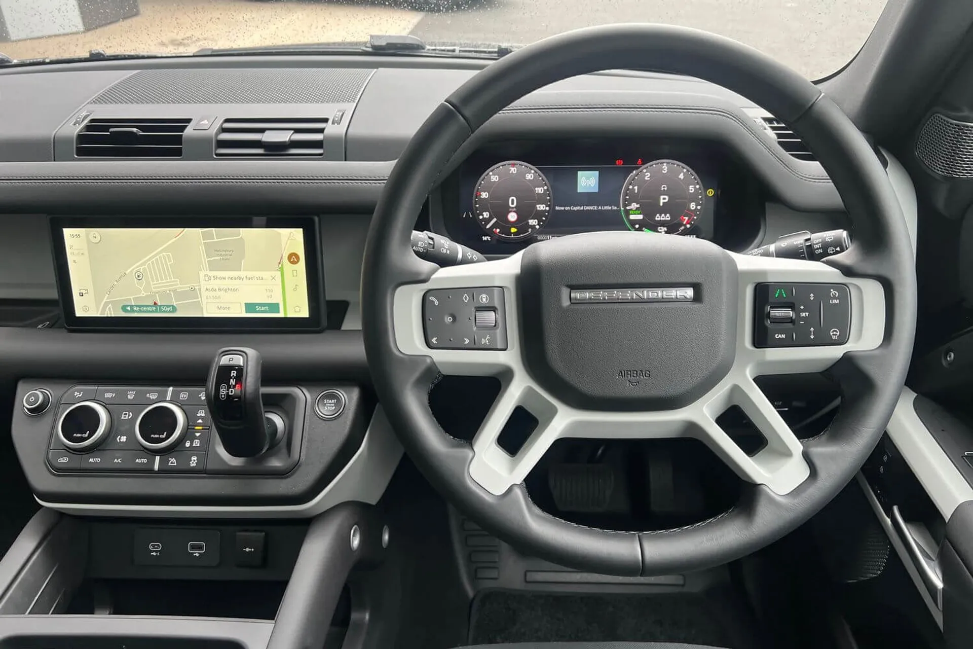 LAND ROVER Defender 110 thumbnail image number 43