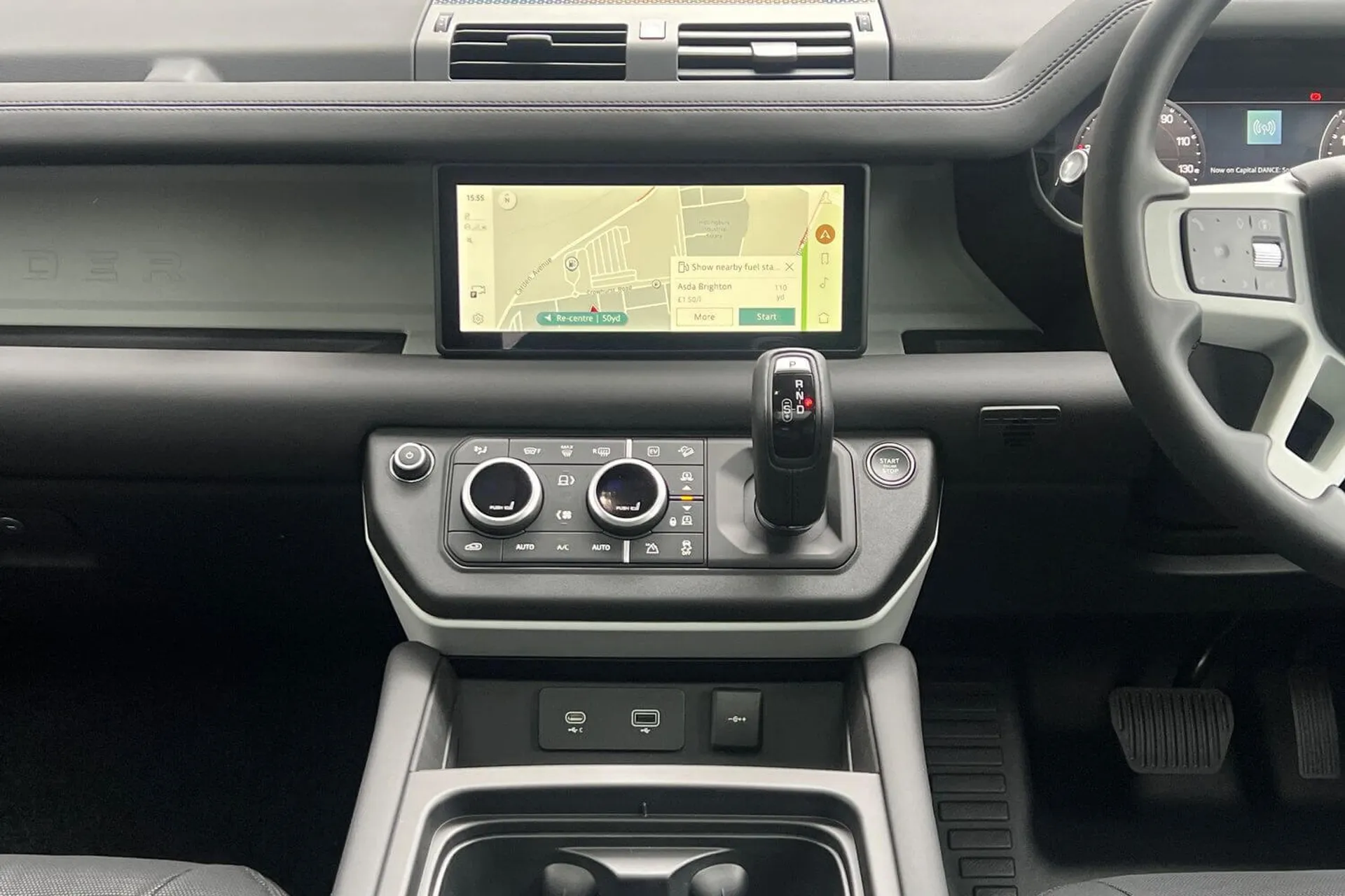 LAND ROVER Defender 110 thumbnail image number 45