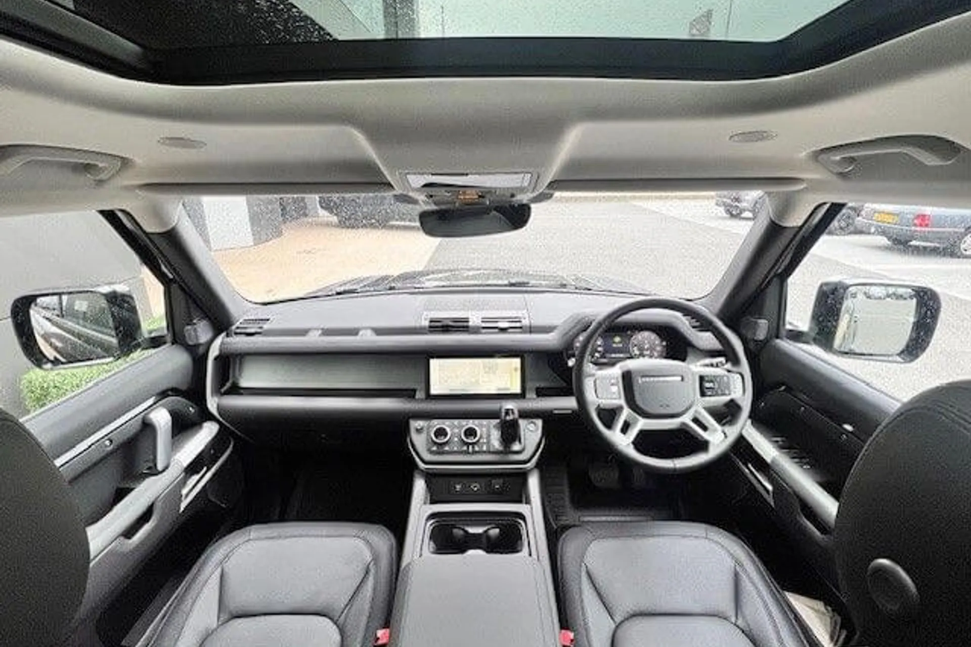 LAND ROVER Defender 110 thumbnail image number 4
