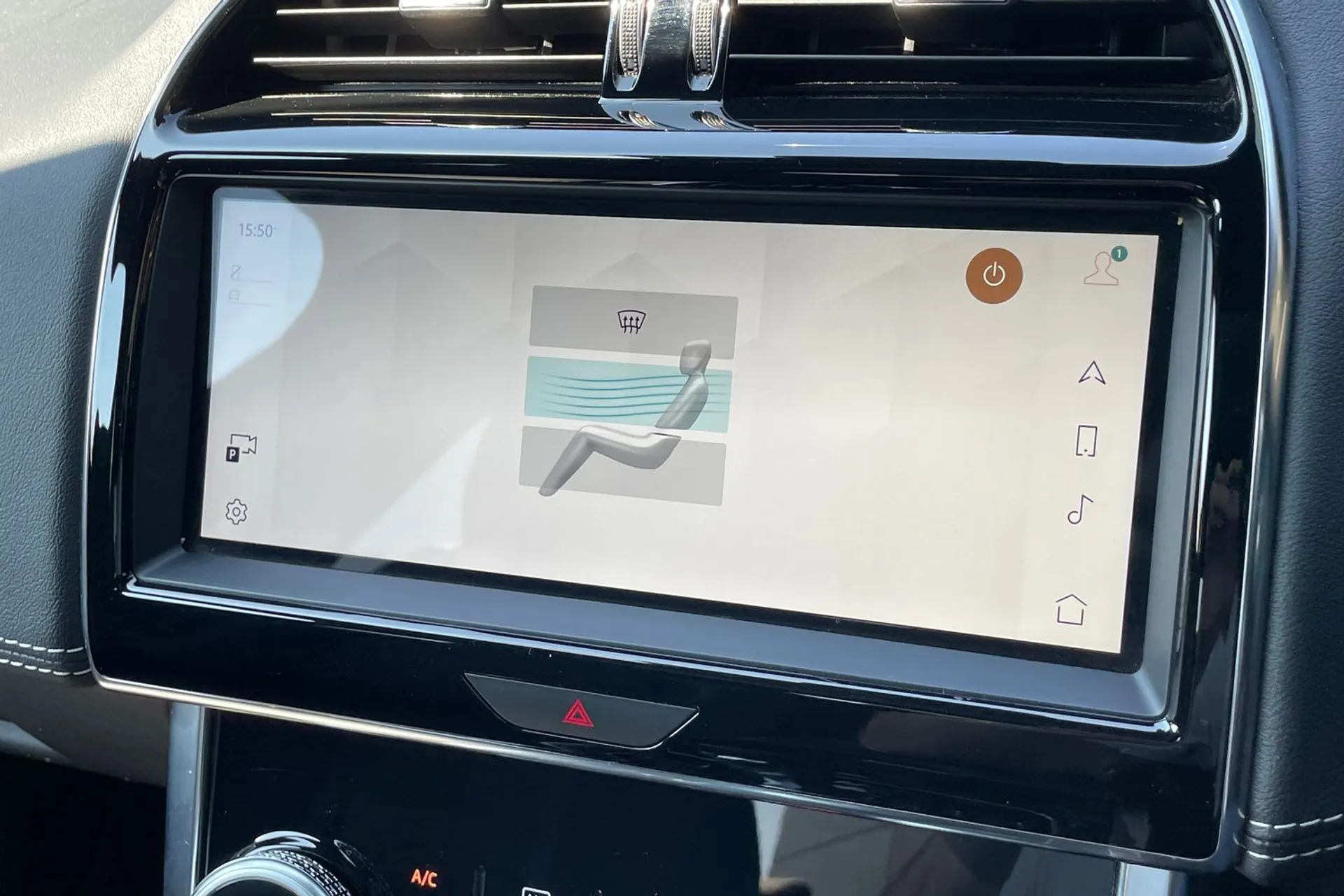 Jaguar XE thumbnail image number 17