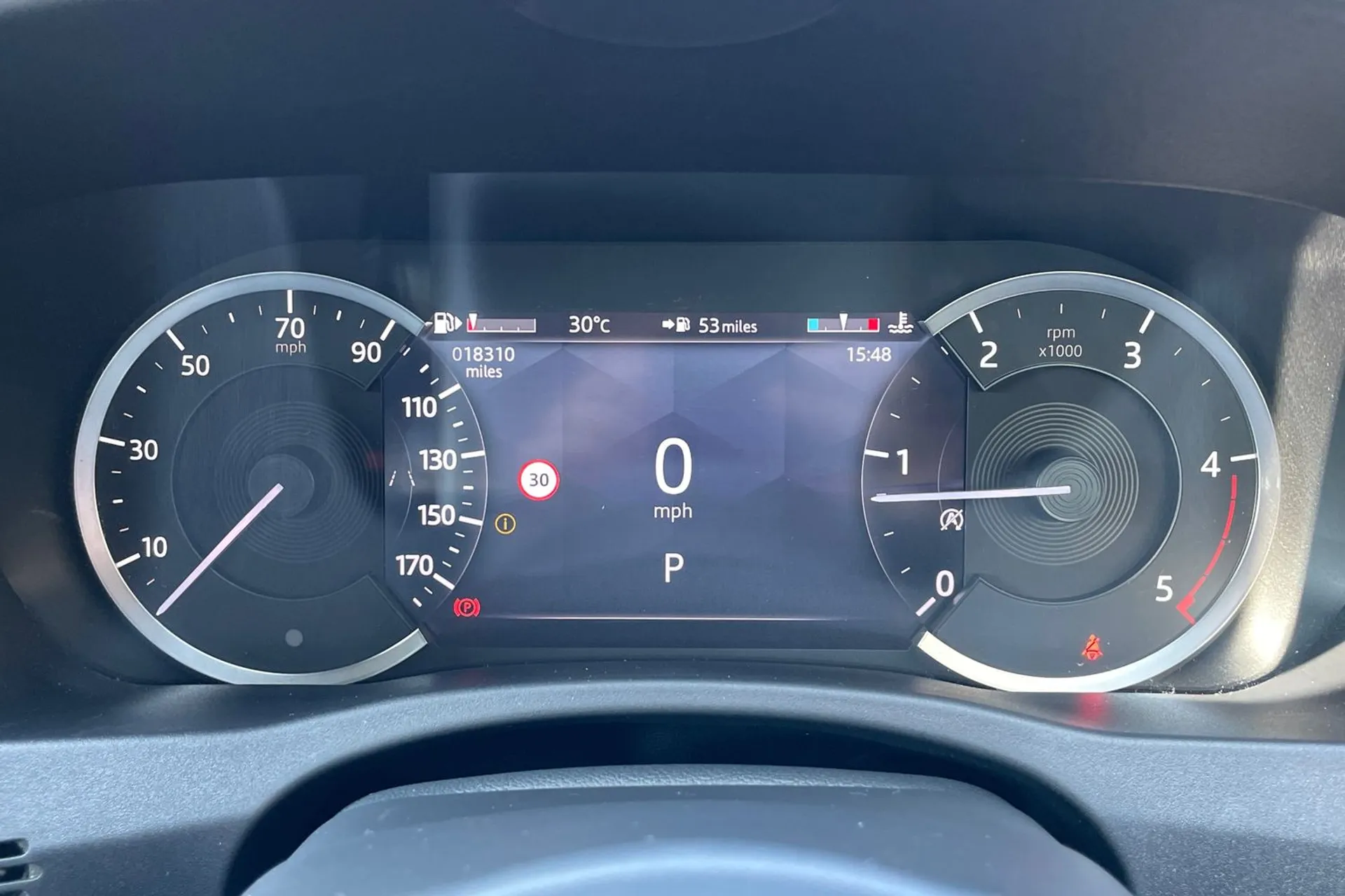 Jaguar XE thumbnail image number 21