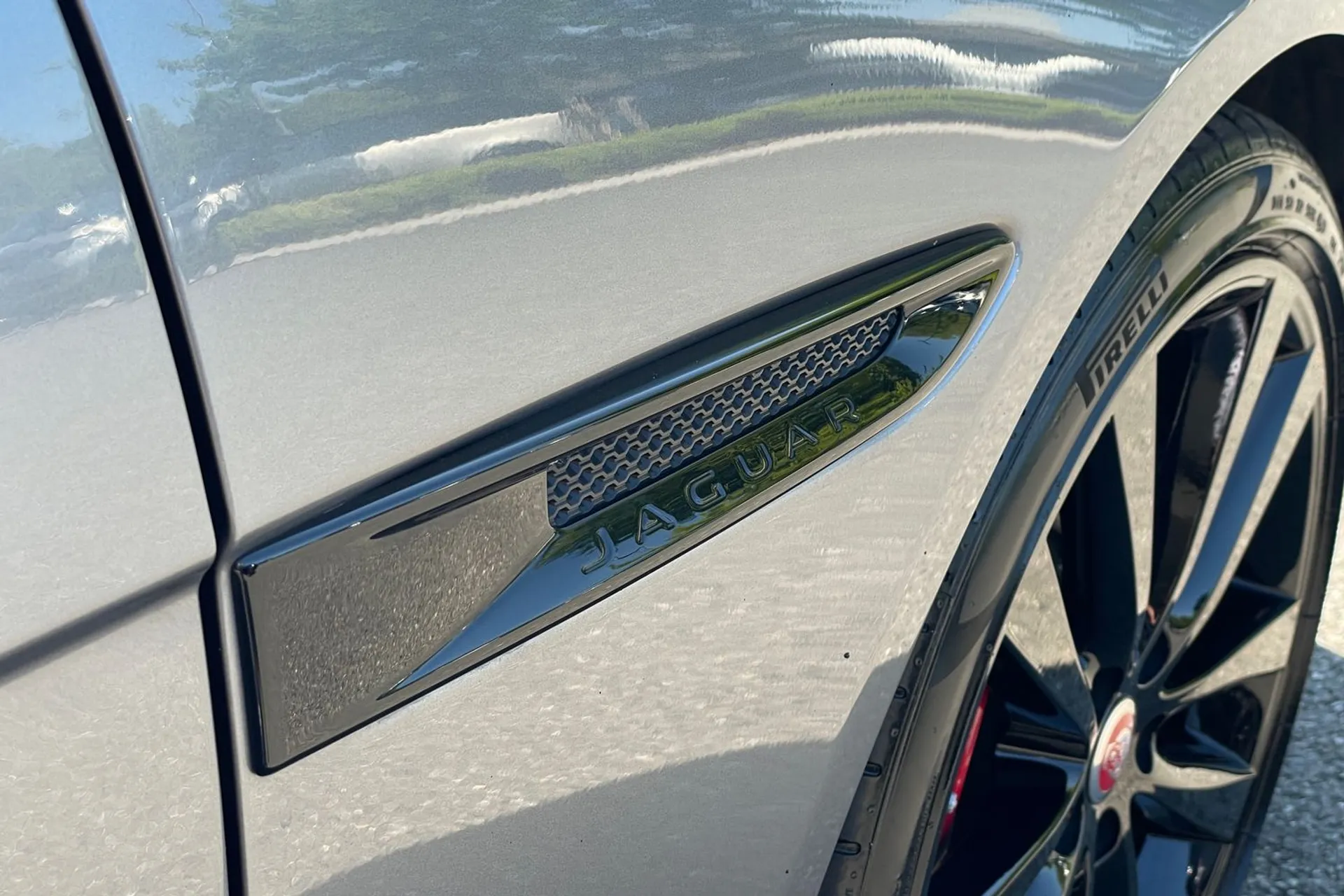 Jaguar XE thumbnail image number 56