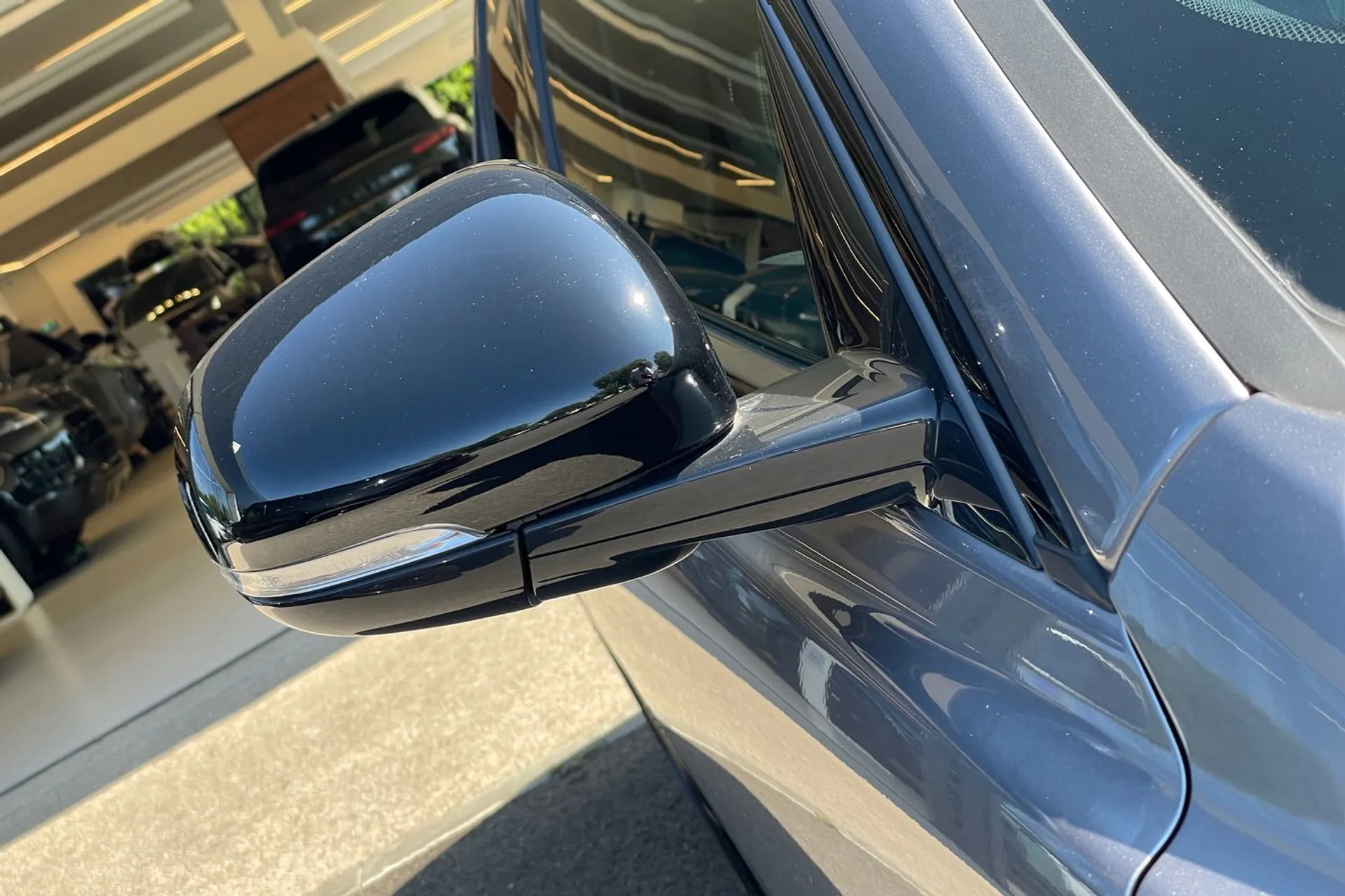Jaguar XE thumbnail image number 53