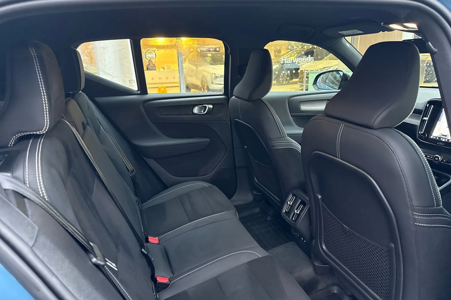 Volvo XC40 thumbnail image number 22