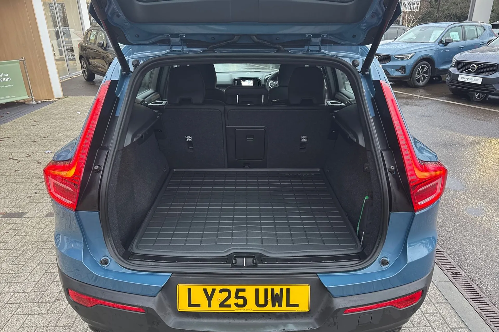 Volvo XC40 thumbnail image number 19