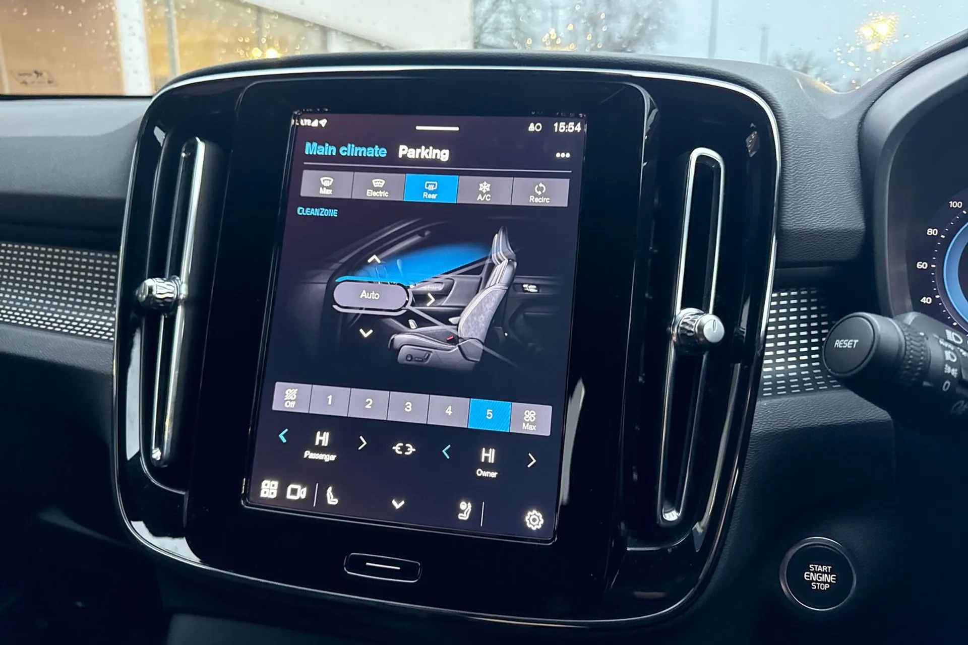 Volvo XC40 thumbnail image number 38