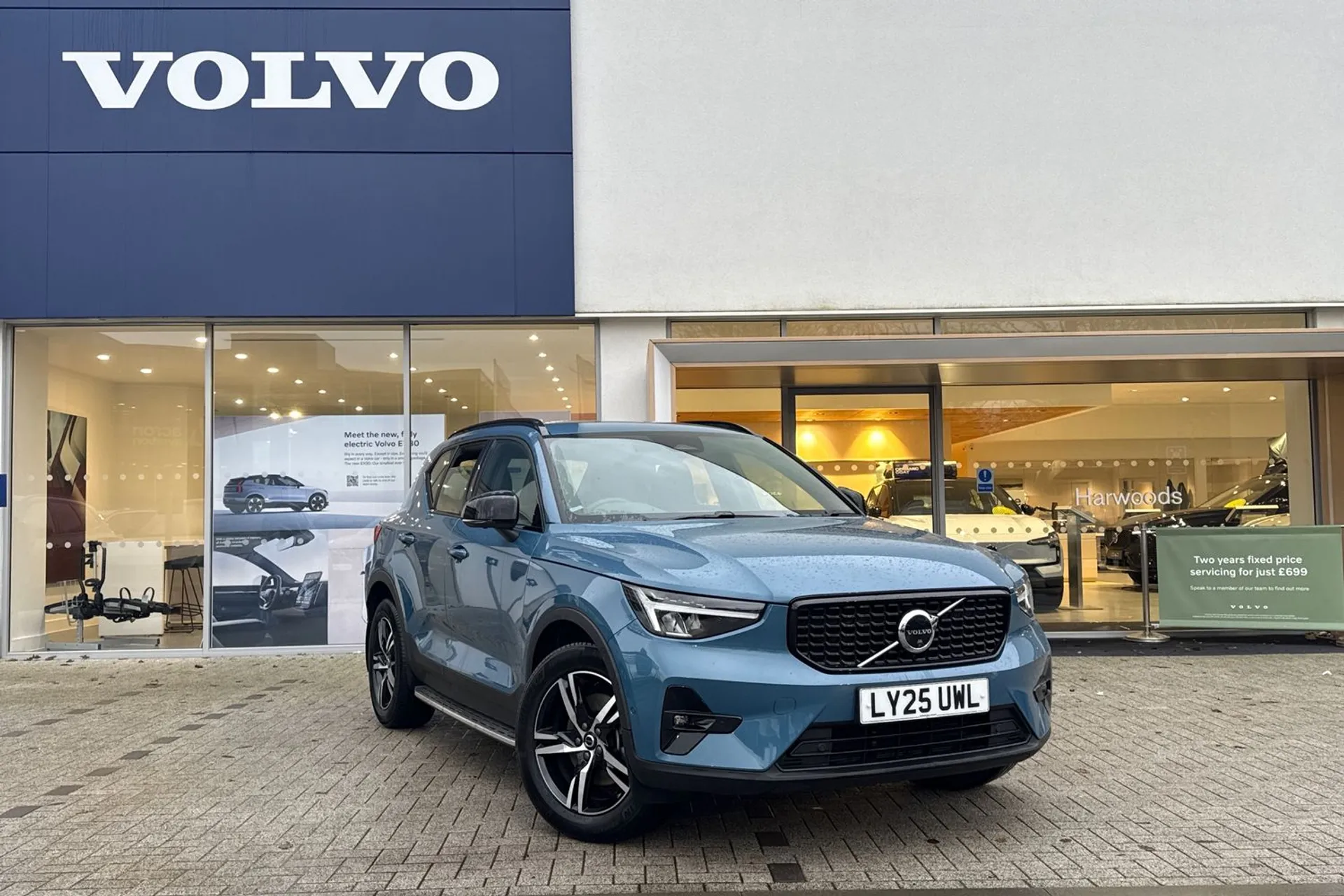 Volvo XC40 focused image