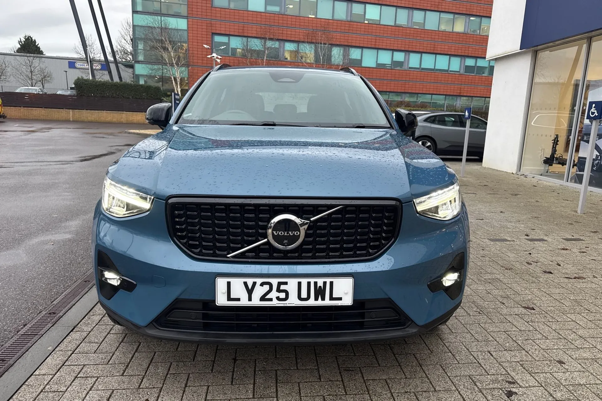 Volvo XC40 thumbnail image number 12