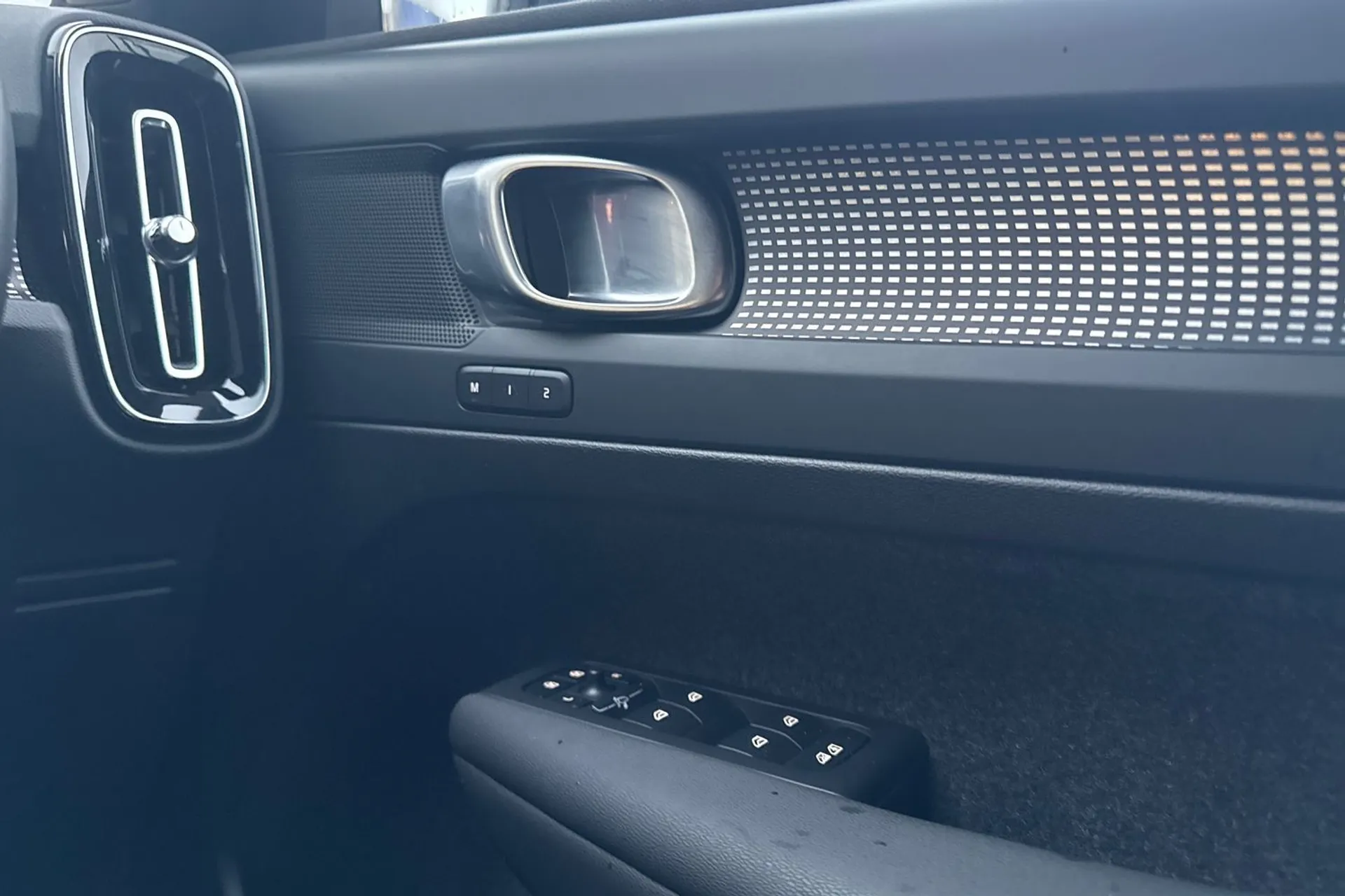 Volvo XC40 thumbnail image number 40